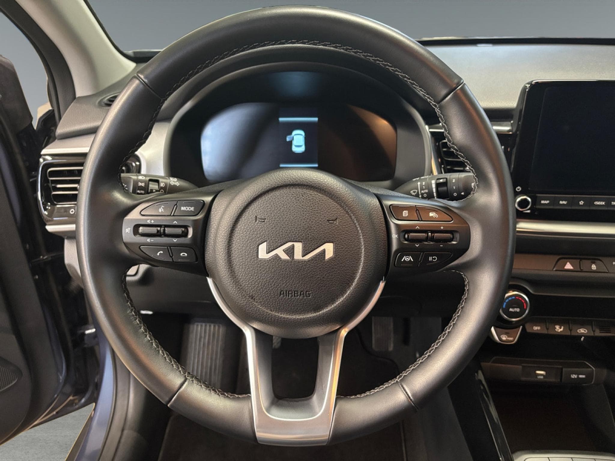 Kia Stonic Pulse 1.0T ISG (2024) - Foto 12