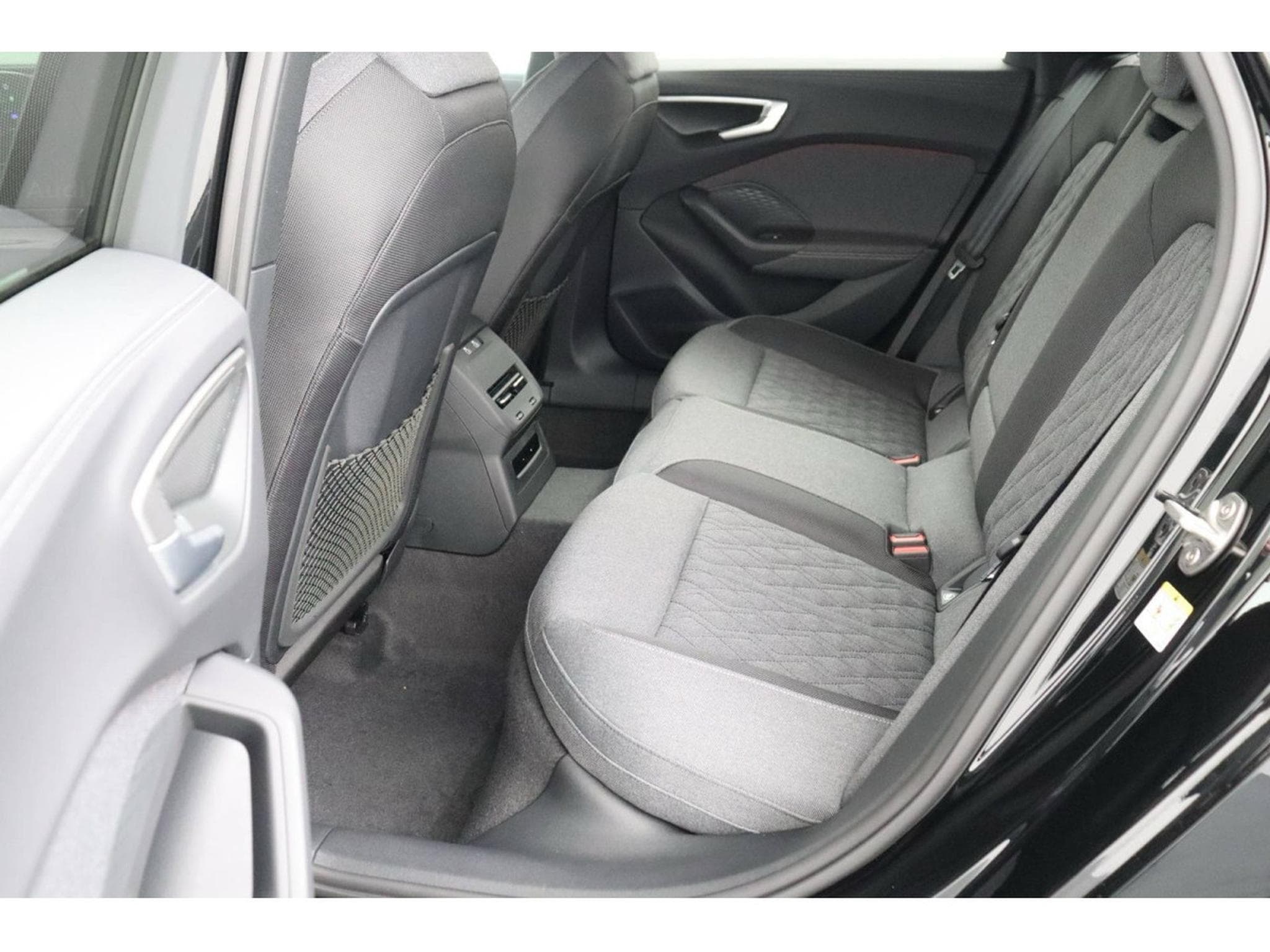 Audi A5 Audi A5 Avant TFSI  S tronic 7 S Line/19”/ (2025) - Photo 12