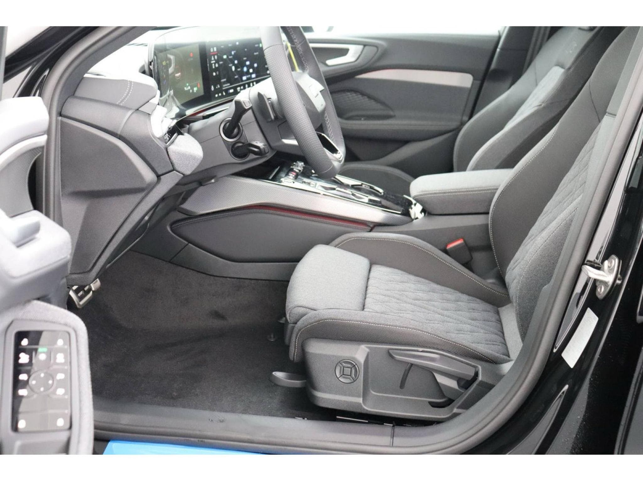 Audi A5 Audi A5 Avant TFSI  S tronic 7 S Line/19”/ (2025) - Photo 7