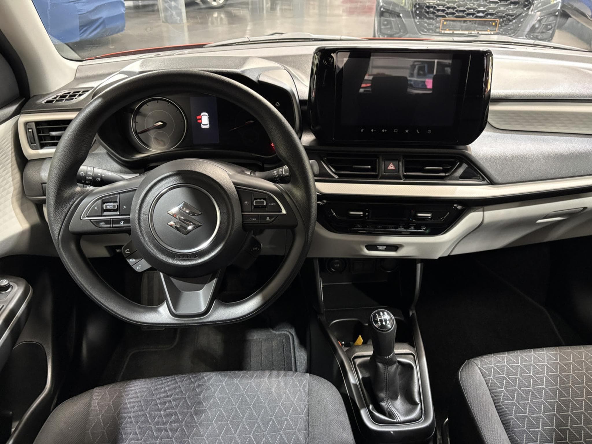 Suzuki Swift 1.2 GL MildHybrid (2025) - Photo 11