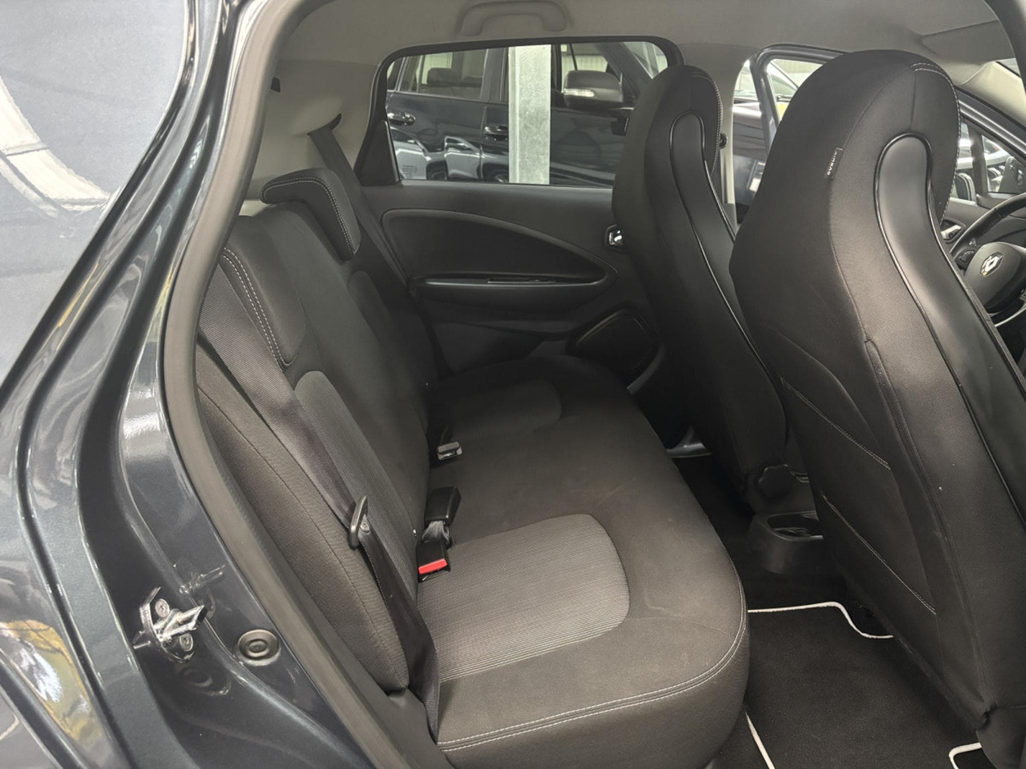 Renault Zoé Intens R110 40KWH batterie inclus (2018) - Photo 11