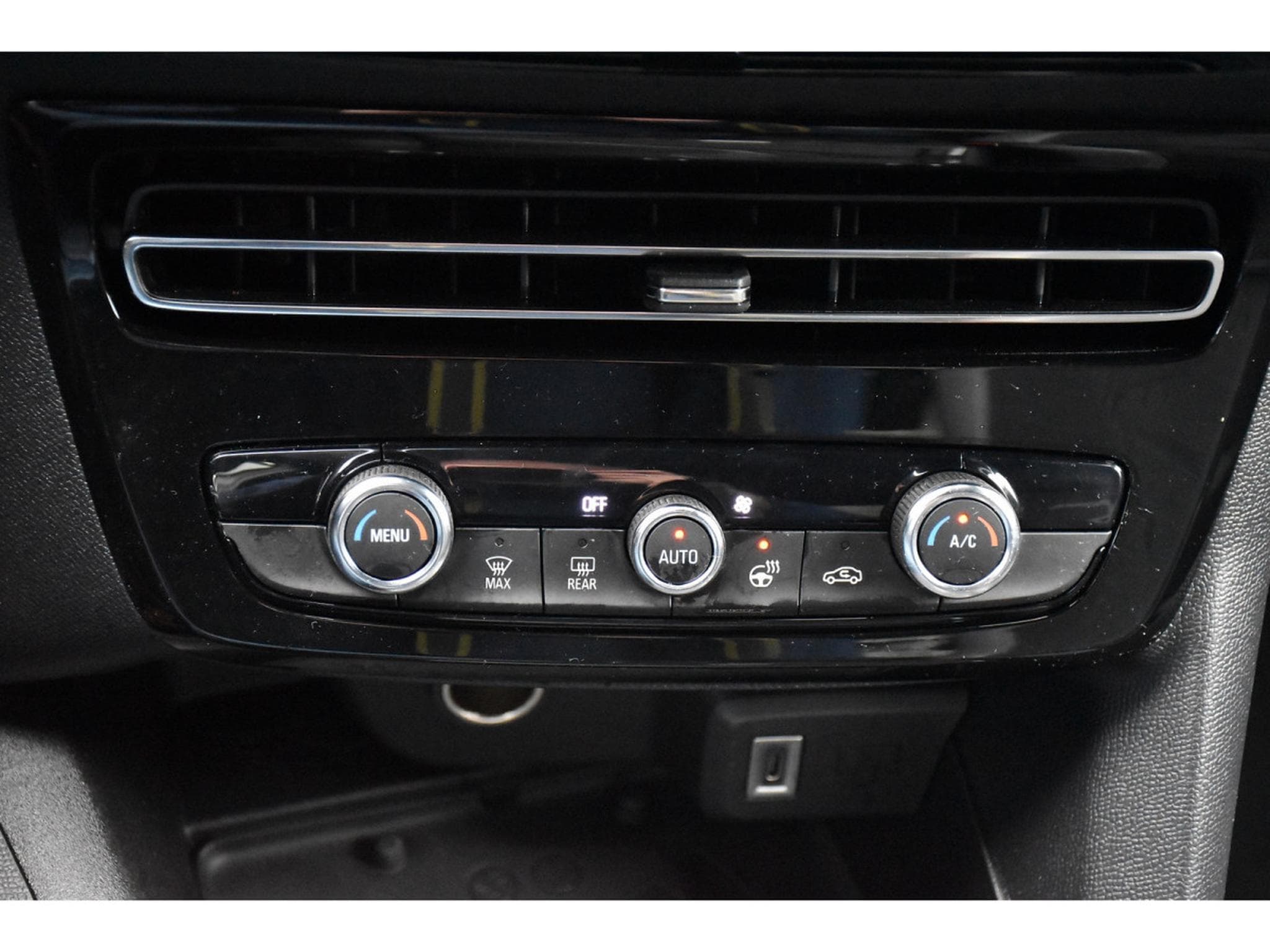 Opel Mokka 156 GS ACC LANE SIDE GPS CAM MATRIX 1° MAIN (2024) - Photo 15