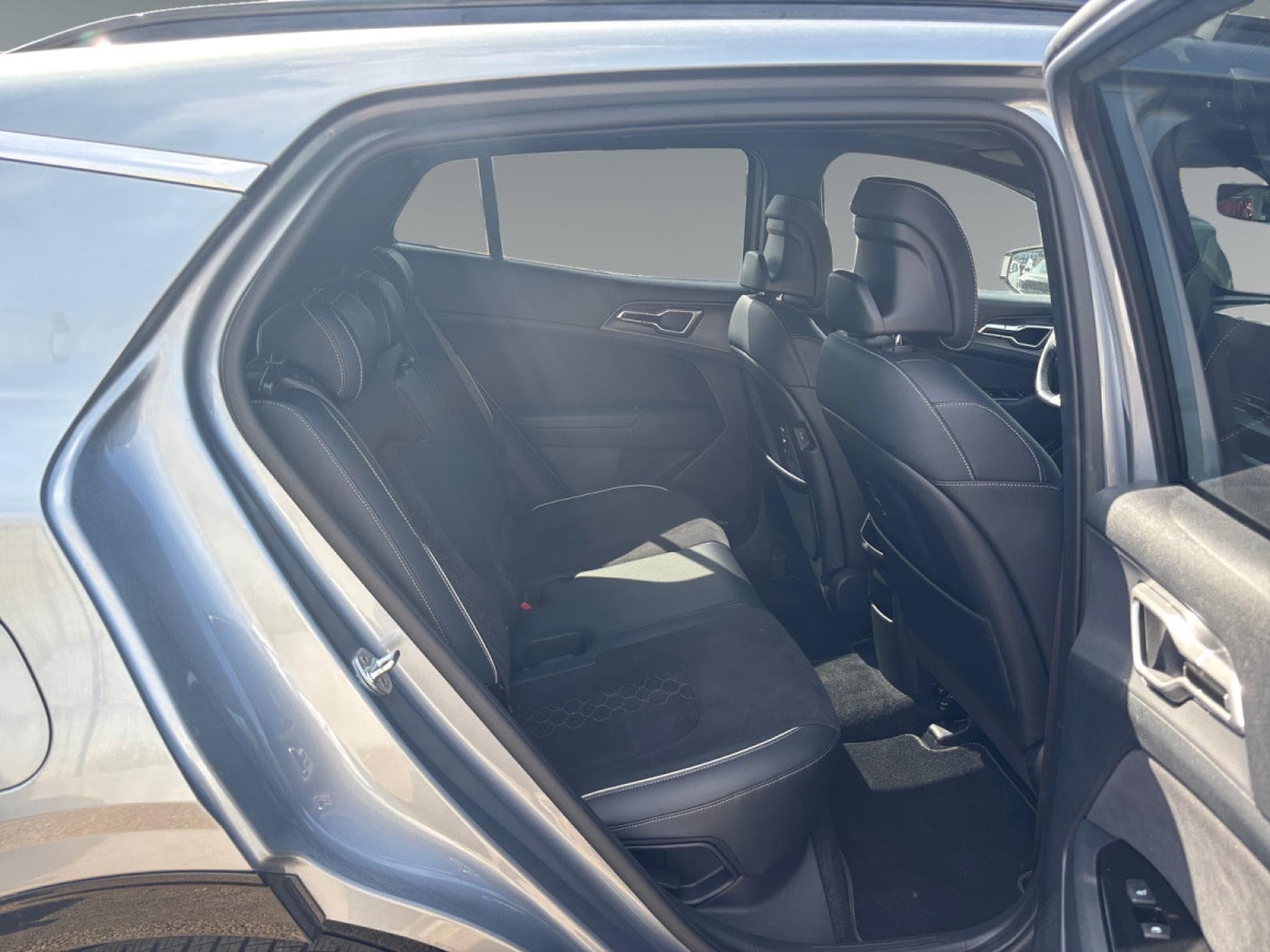 Kia Sportage GT Line PHEV AWD (2023) - Photo 16