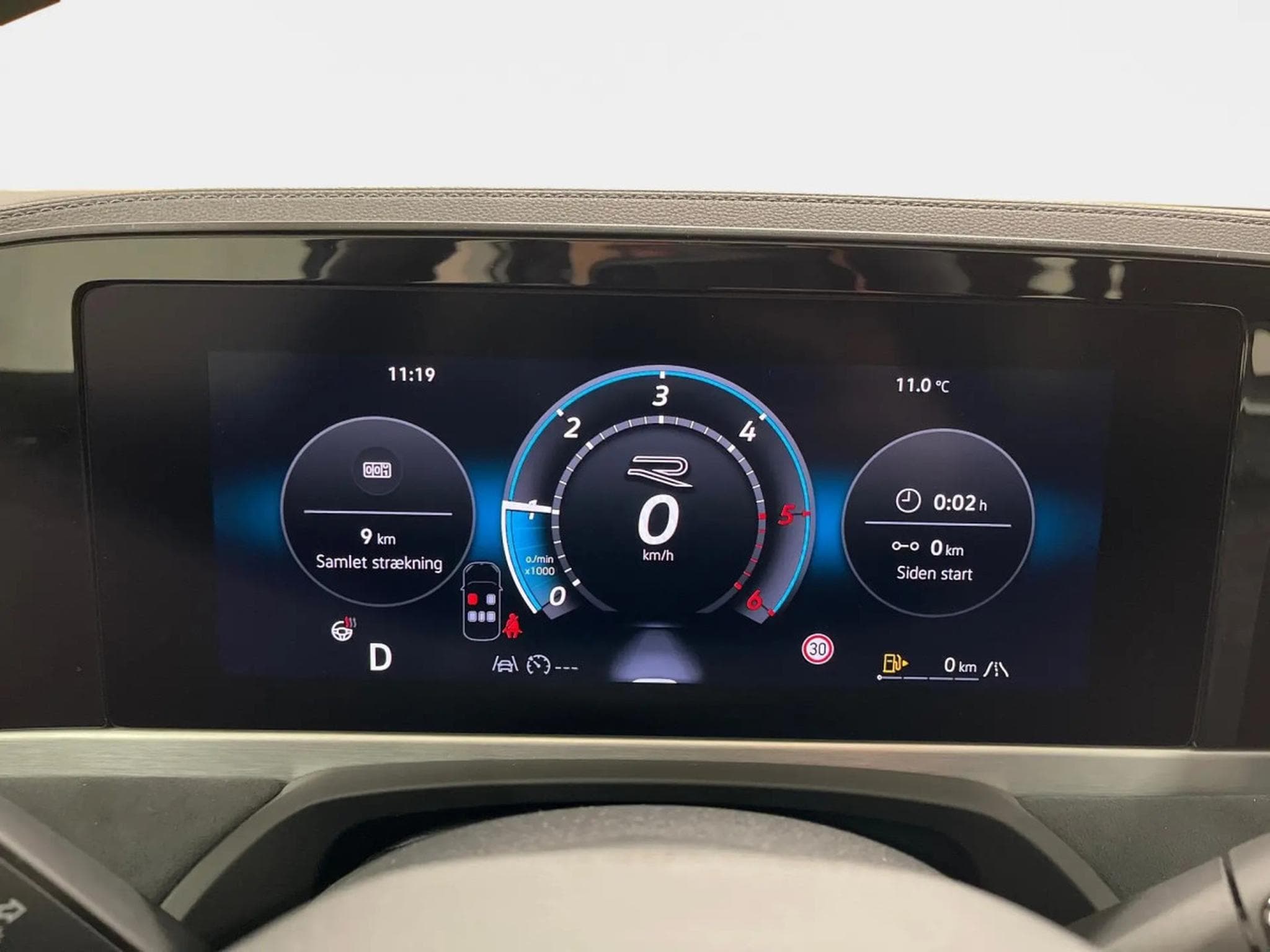 VW Passat R-Line 2.0 TSI 4Motion DSG 195kW-265CV - Toit Ouvrant - Atte (2026) - Photo 17