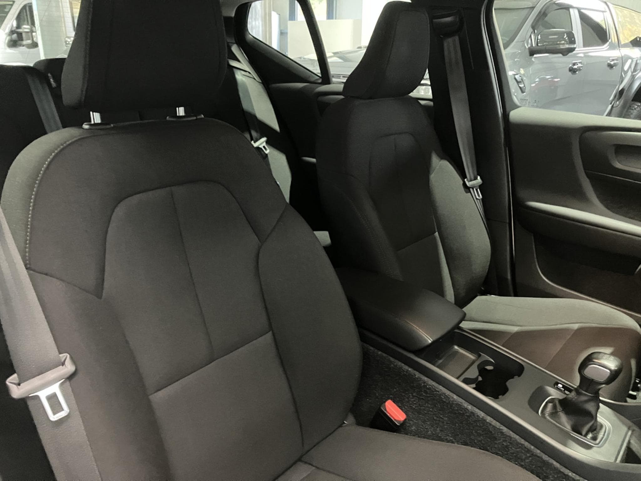 Volvo XC40 1.5 T3 Momentum (2022) - Photo 12