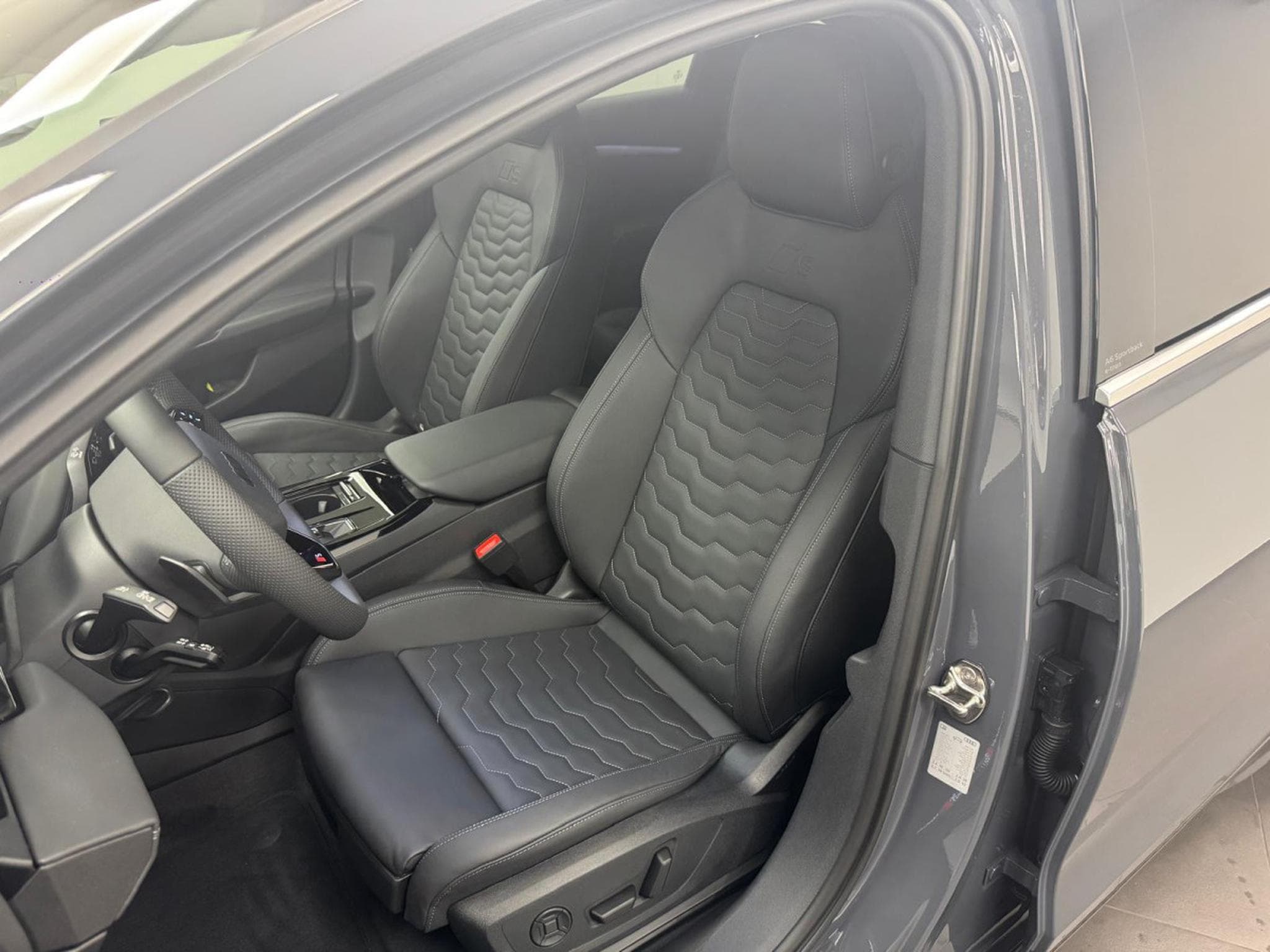 Audi A6 e-tron Sportback performance 270kW / 367ch (2025) - Photo 2