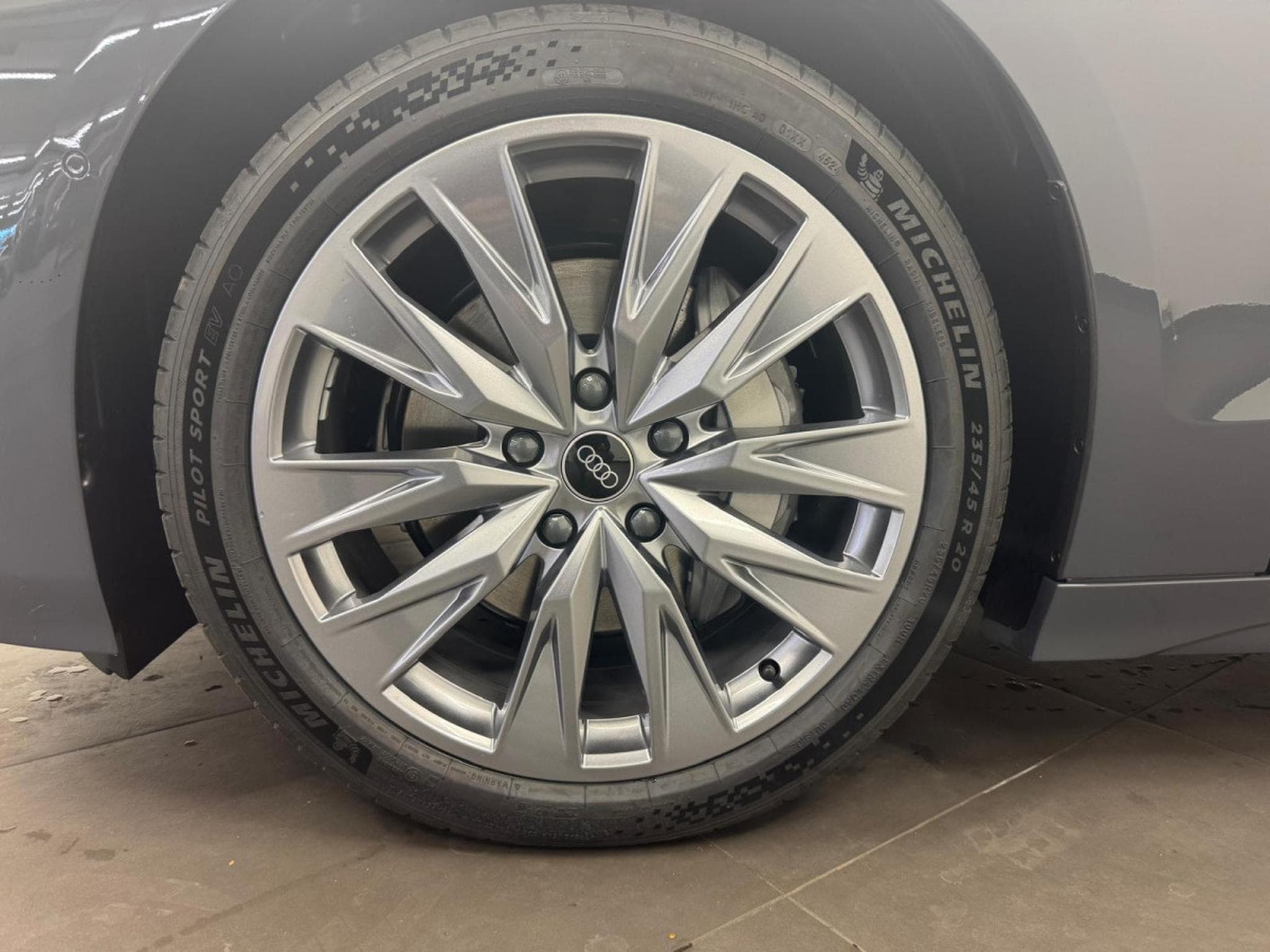 Audi A6 e-tron Sportback performance 270kW / 367ch (2025) - Photo 9