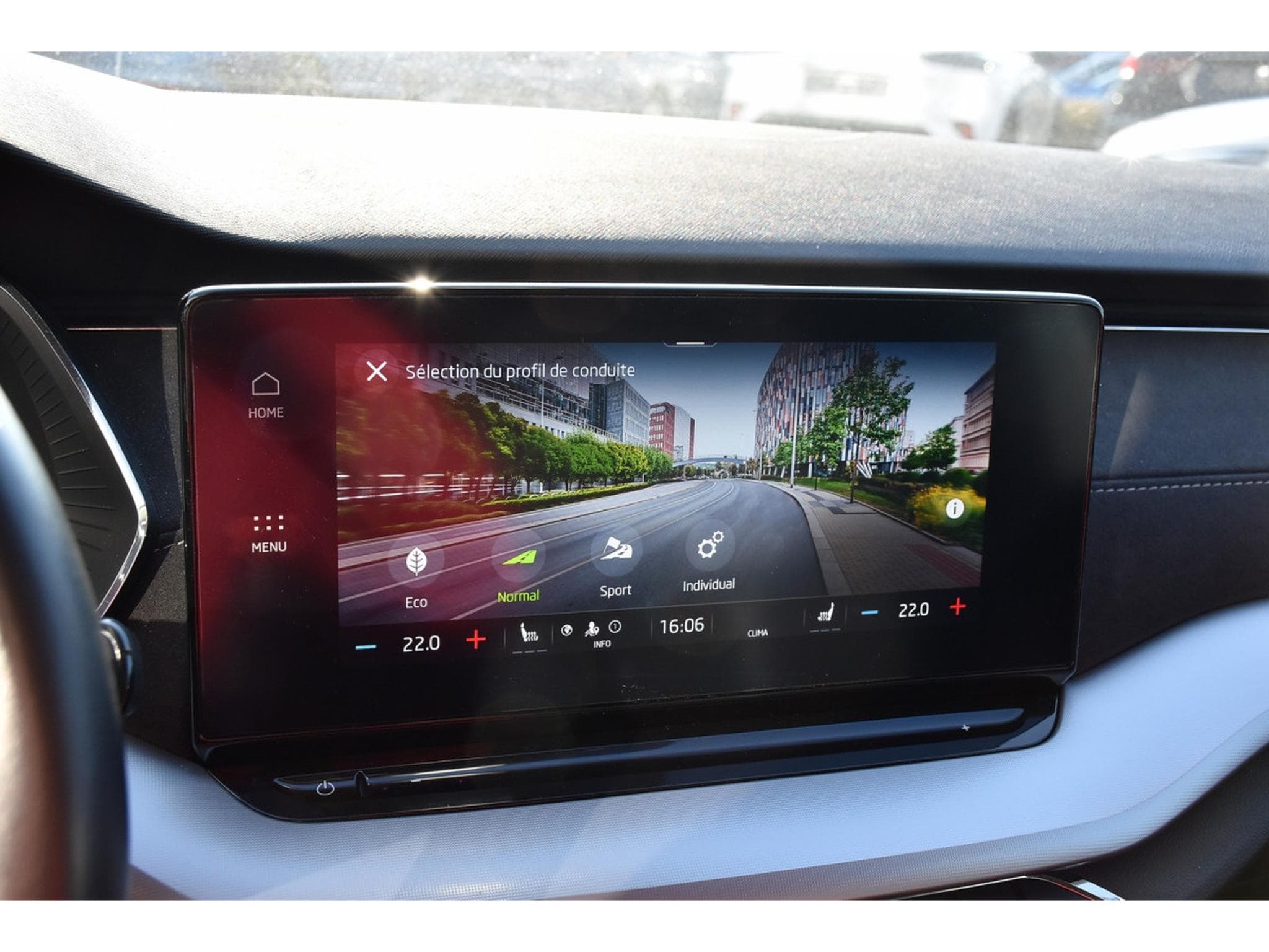 Skoda Octavia Combi 2.0 TDI Style DSG MEMO CANTON SIDE CAM ATT RMQ (2020) - Photo 15