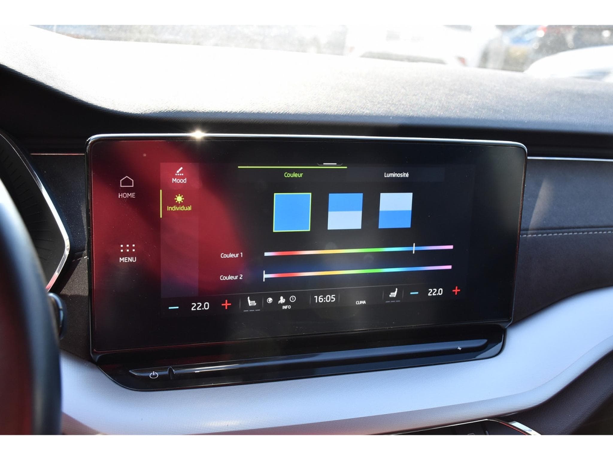 Skoda Octavia Combi 2.0 TDI Style DSG MEMO CANTON SIDE CAM ATT RMQ (2020) - Photo 17