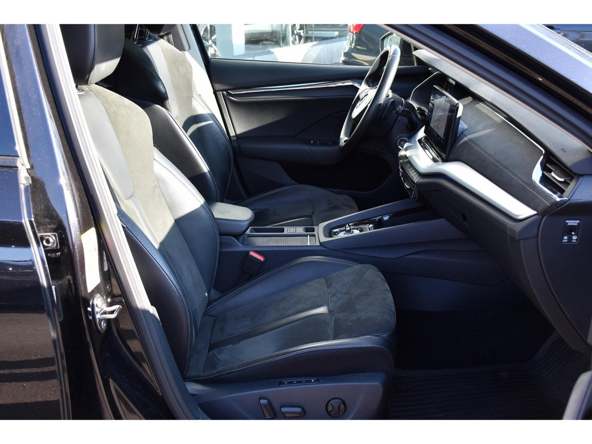 Skoda Octavia Combi 2.0 TDI Style DSG MEMO CANTON SIDE CAM ATT RMQ (2020) - Photo 7