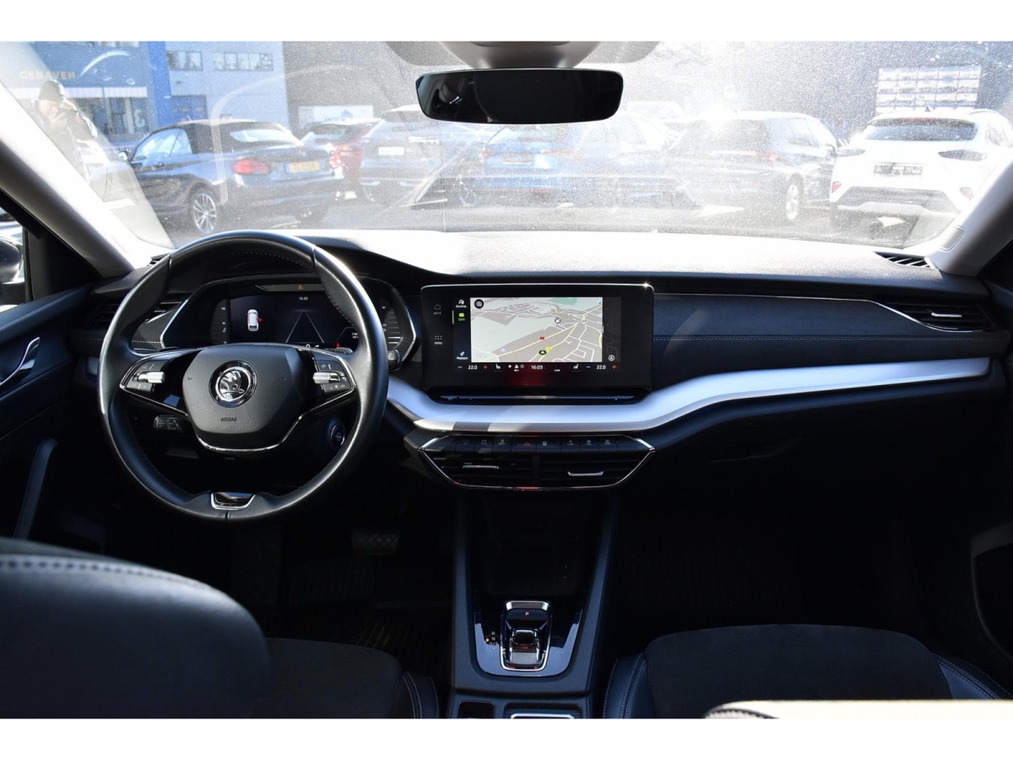 Skoda Octavia Combi 2.0 TDI Style DSG MEMO CANTON SIDE CAM ATT RMQ (2020) - Photo 9