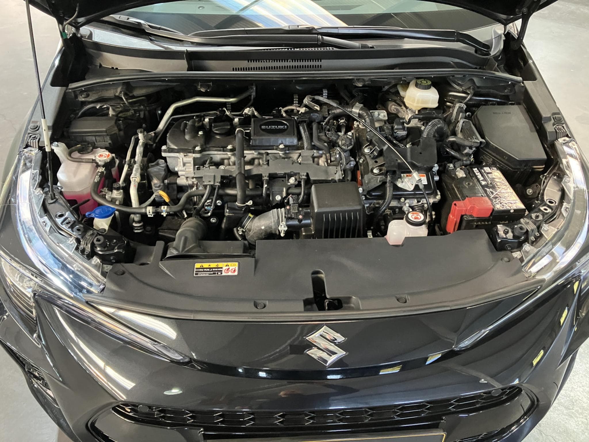 Suzuki Swace 1.8 GL+ Hybrid Auto (2024) - Photo 10