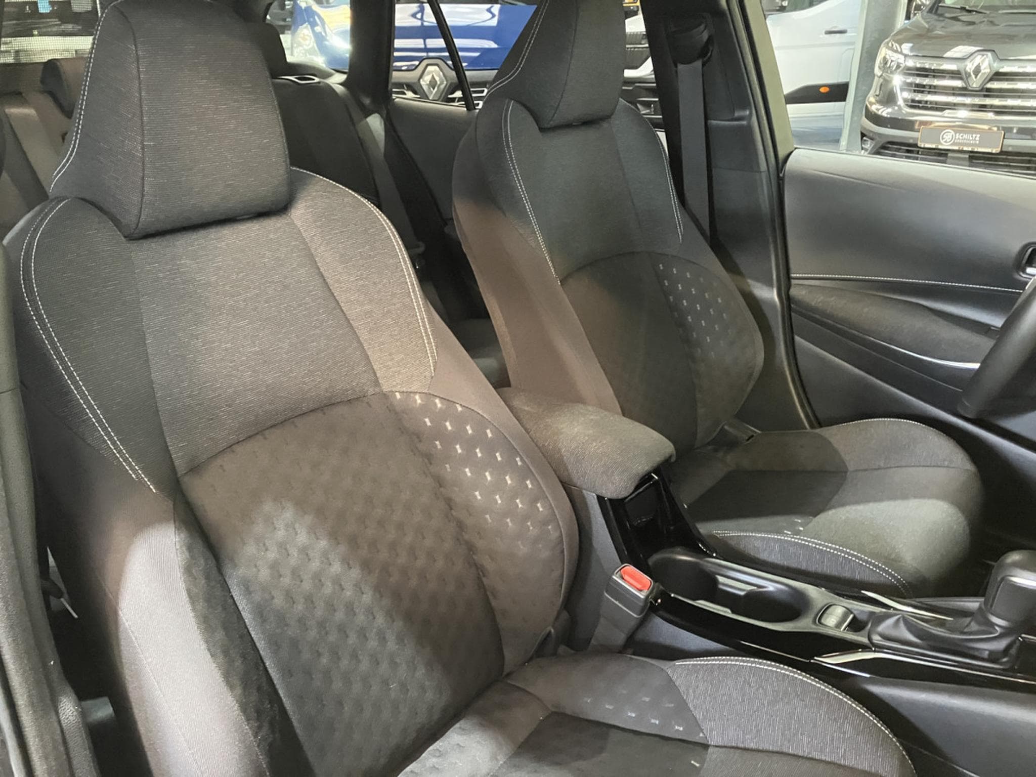 Suzuki Swace 1.8 GL+ Hybrid Auto (2024) - Photo 11