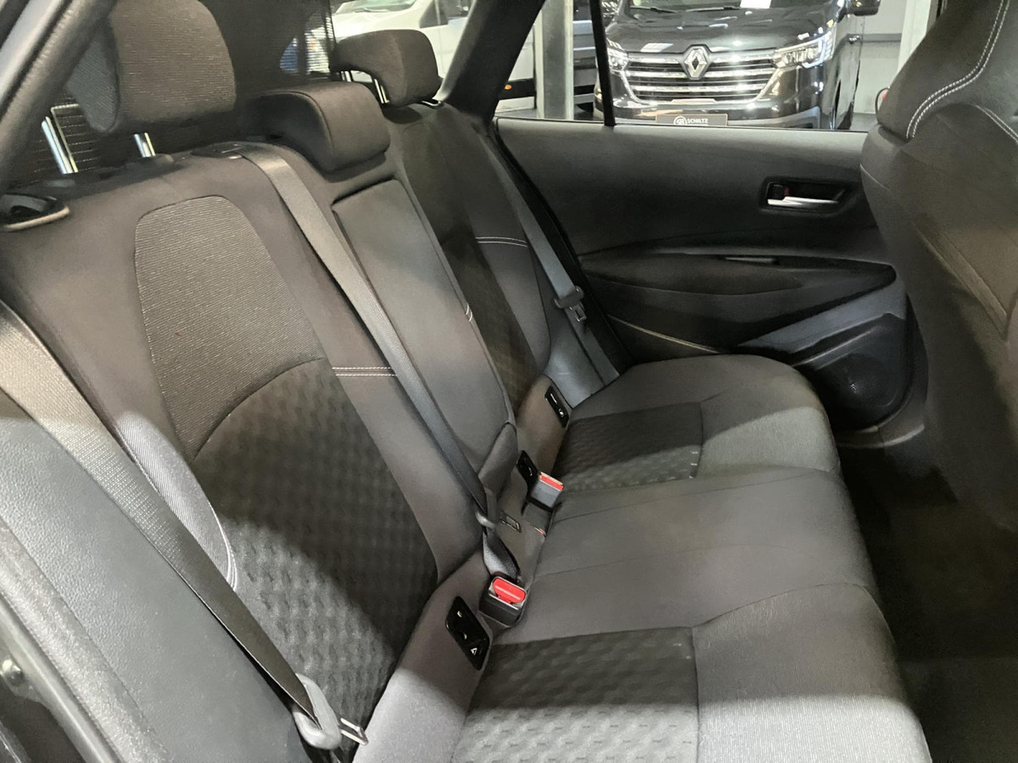 Suzuki Swace 1.8 GL+ Hybrid Auto (2024) - Photo 12