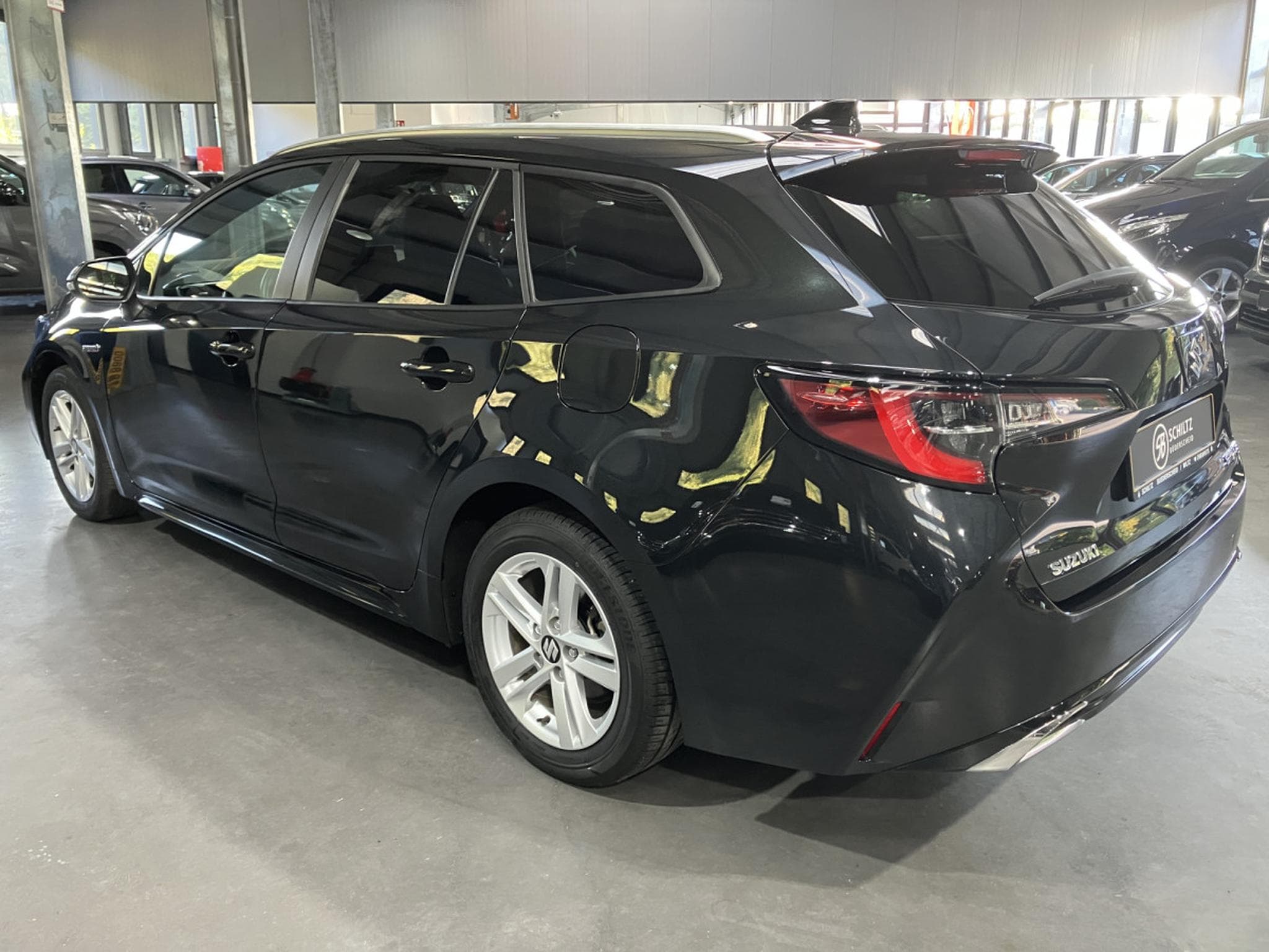 Suzuki Swace 1.8 GL+ Hybrid Auto (2024) - Photo 5