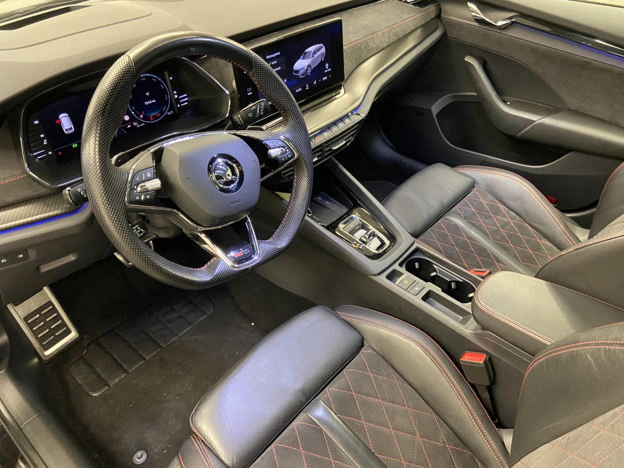 Skoda Octavia RS Combi 2.0 TSI 245 CV / 180 kW DSG (2021) - Photo 4