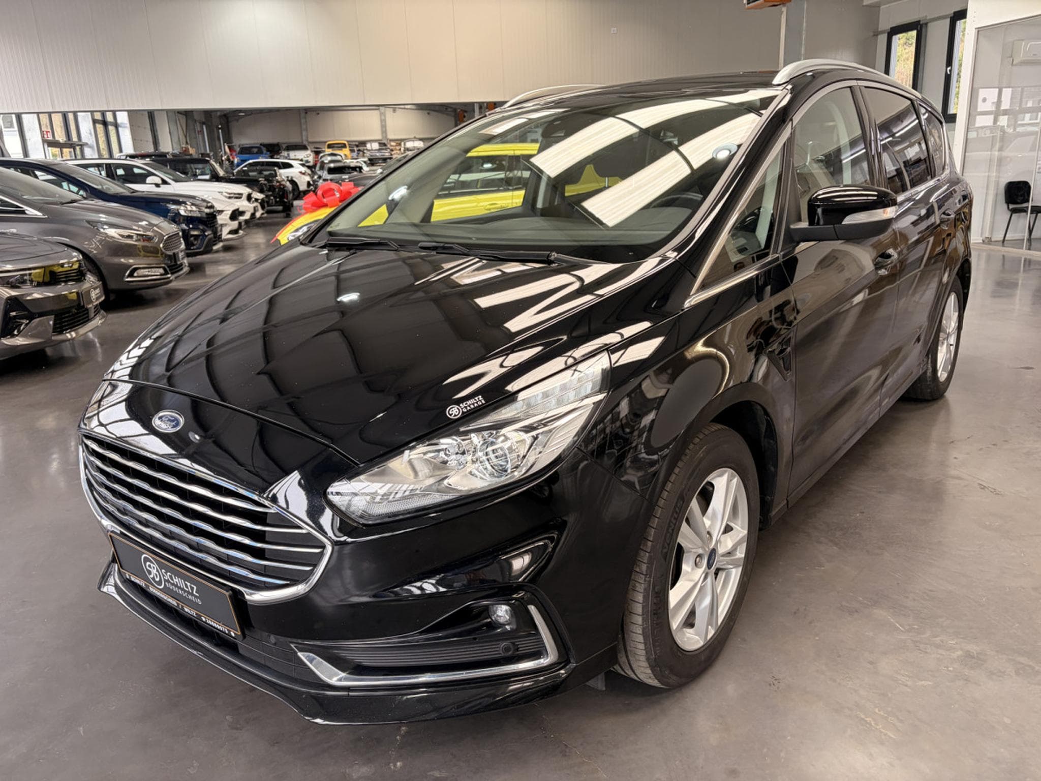Ford S-Max 2.5 FEHV Titanium Hybrid (2023) - Photo 7