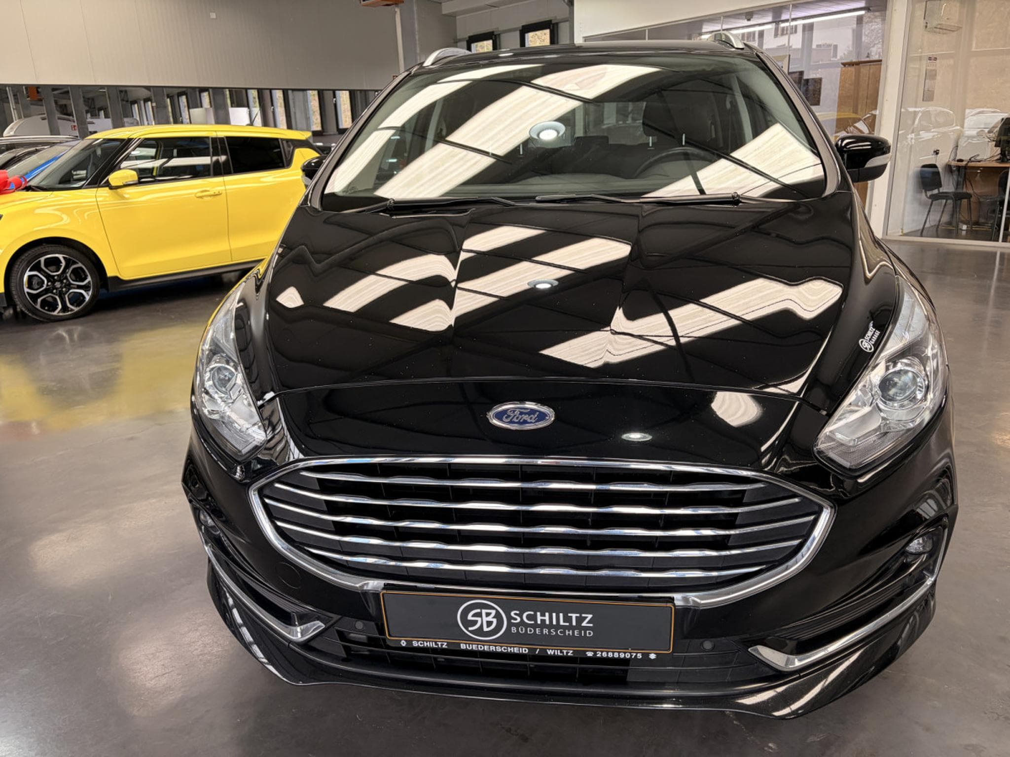 Ford S-Max 2.5 FEHV Titanium Hybrid (2023) - Photo 8