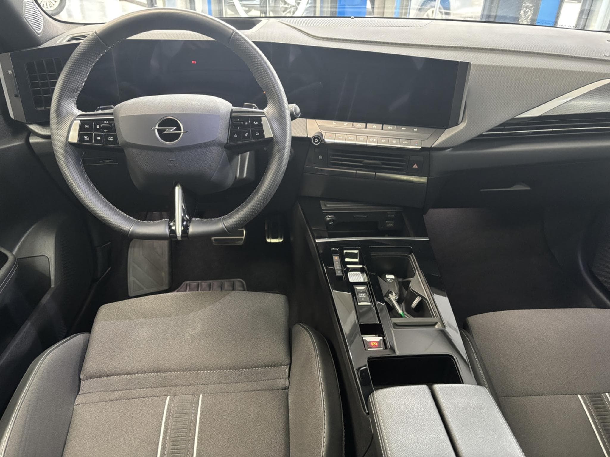 Opel Astra 1.5 GS Autom (2024) - Photo 11