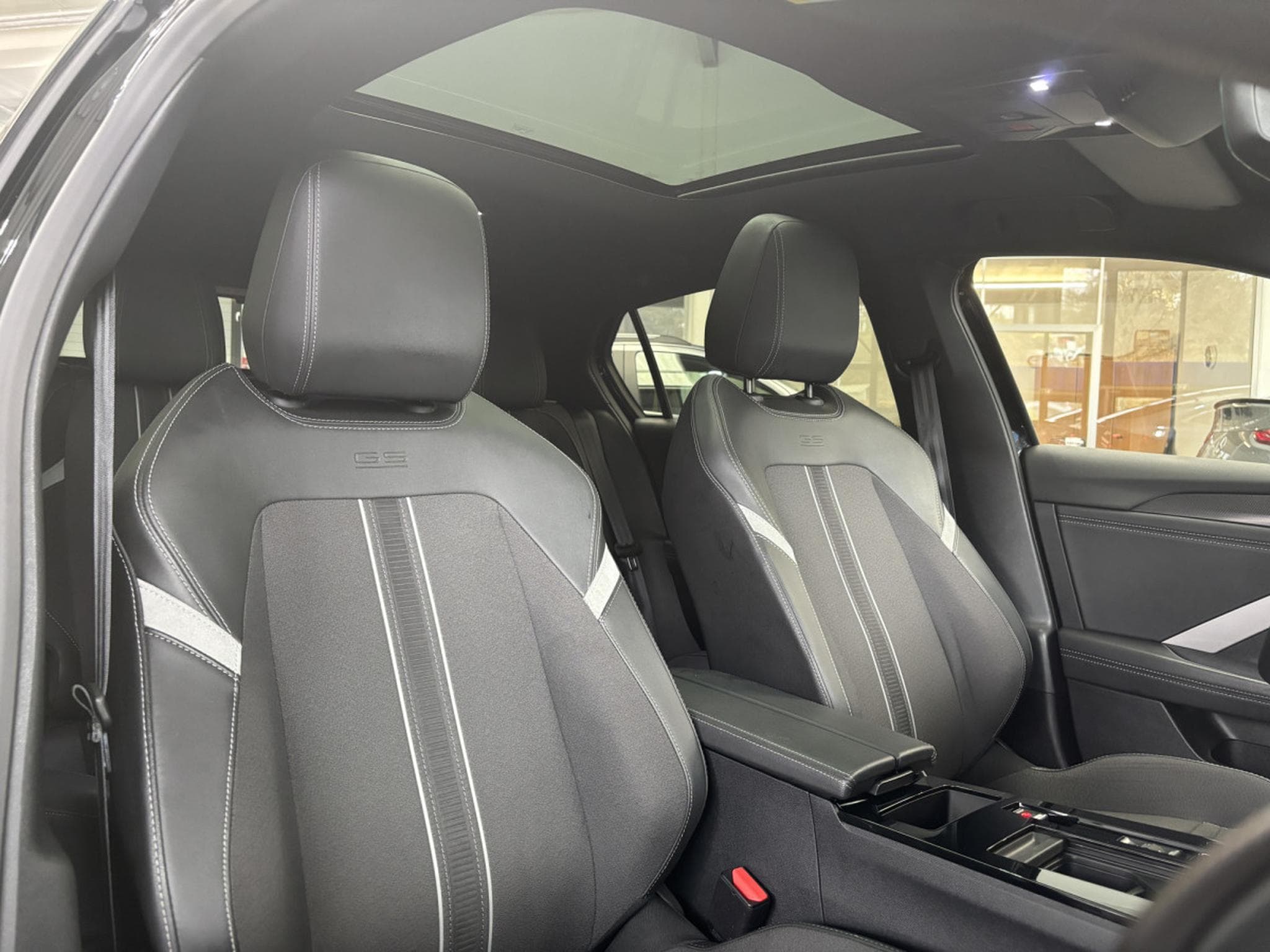 Opel Astra 1.5 GS Autom (2024) - Photo 12