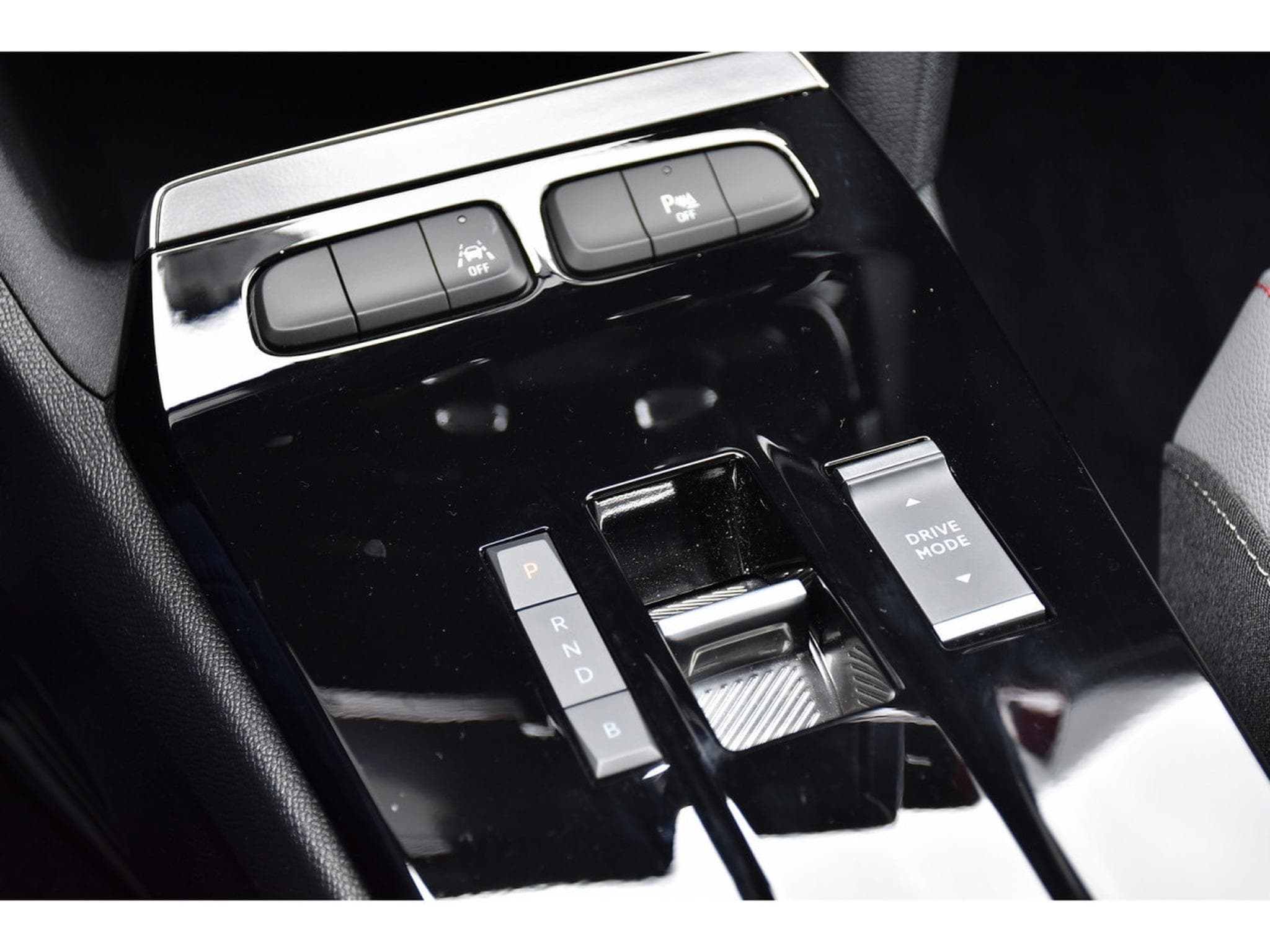 Opel Mokka 136 GS REGUL GPS LANE SIDE CAM 1° MAIN (2023) - Foto 18