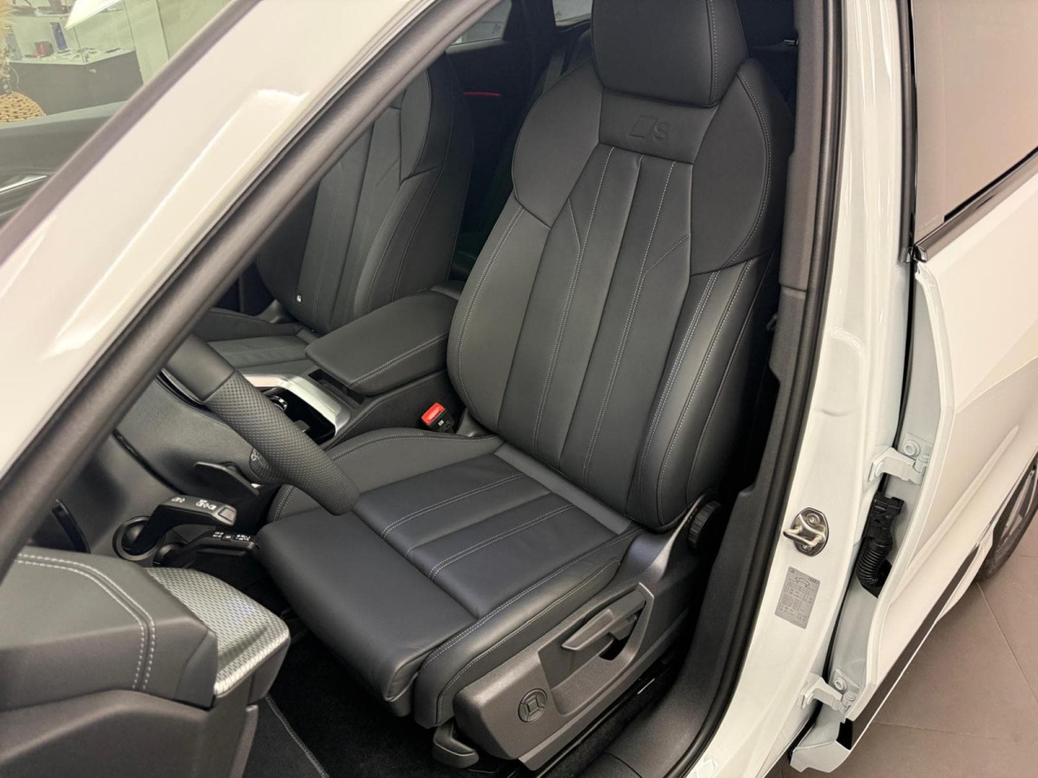 Audi Q5 S line Sportback 204 CV / 150 kW TFSI quattro S tronic (2026) - Photo 2