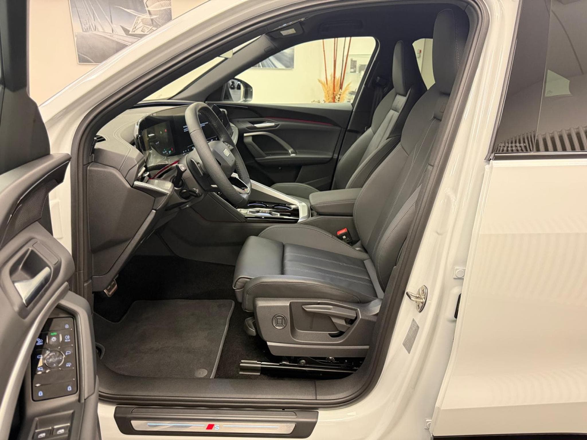 Audi Q5 S line Sportback 204 CV / 150 kW TFSI quattro S tronic (2026) - Photo 3