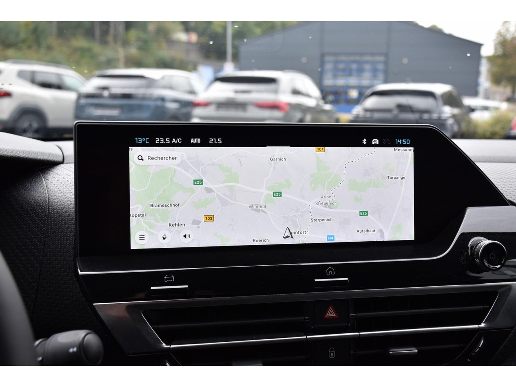 Citroën C4 1.2 PureTech 130 Max CUIR CAM360 HUD SIDE LANE GPS 1° MAIN (2024) - Photo 10