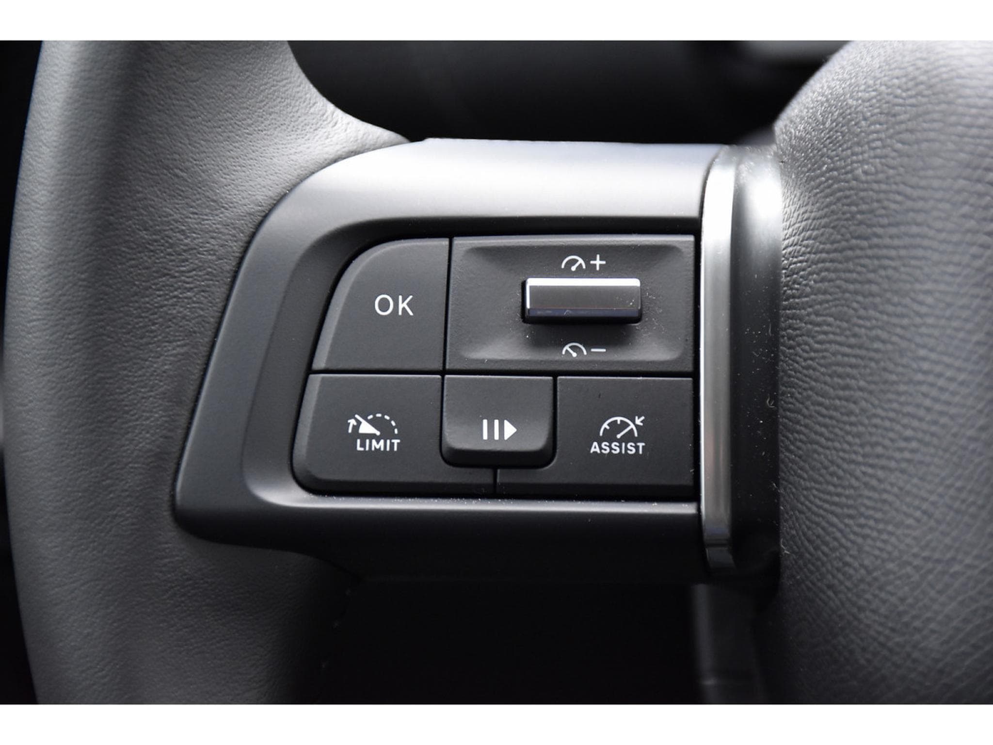 Citroën C4 1.2 PureTech 130 Max CUIR CAM360 HUD SIDE LANE GPS 1° MAIN (2024) - Photo 20