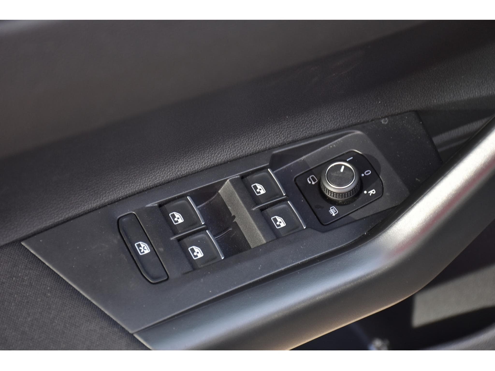 VW Polo 2.0 TSI DSG ACC TRAVEL LANE SIDE IQ.LIGHT PARK ASSIST 1°MAIN (2024) - Photo 21