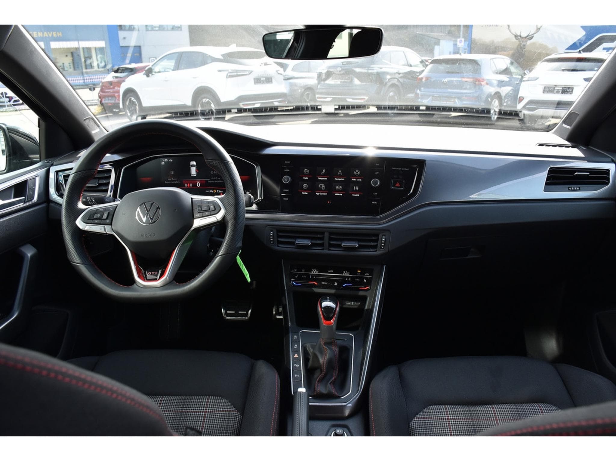 VW Polo 2.0 TSI DSG ACC TRAVEL LANE SIDE IQ.LIGHT PARK ASSIST 1°MAIN (2024) - Photo 9