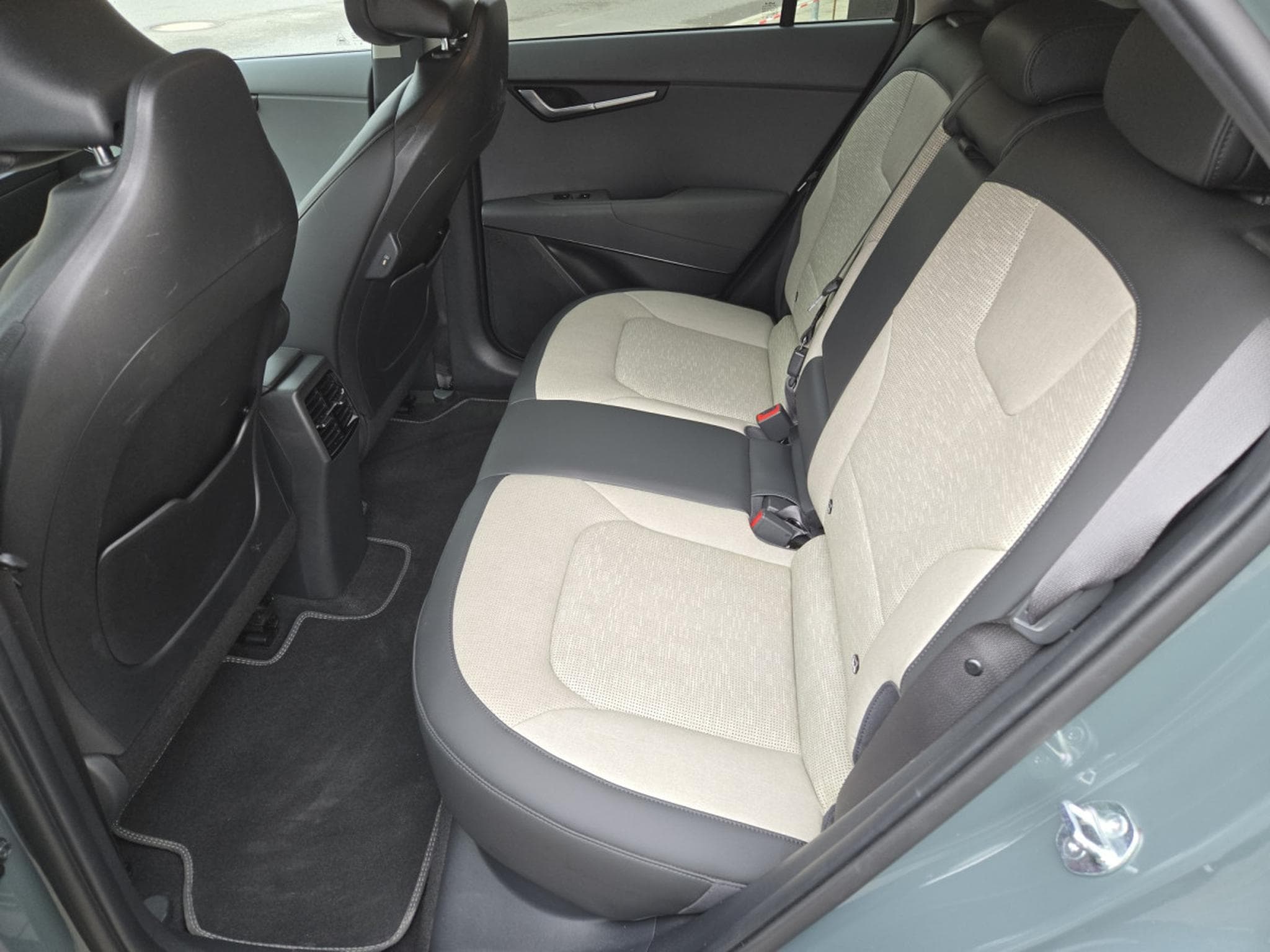 Kia Niro Pace 64,8 kWh - 204ch (2024) - Foto 7