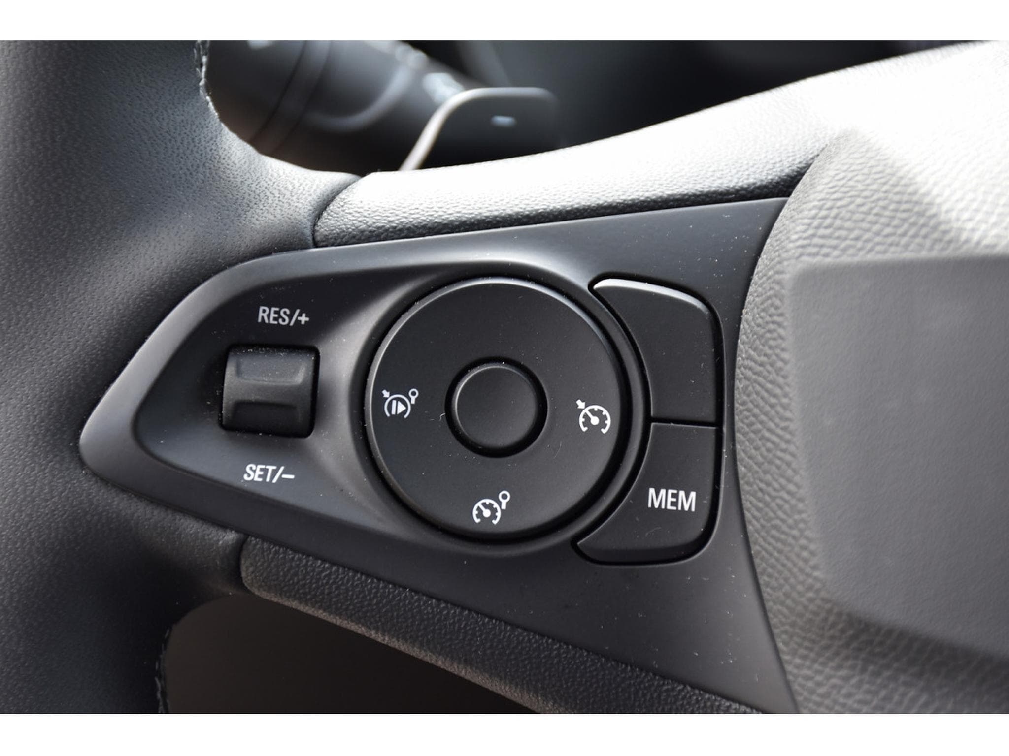 Opel Corsa 1.2 Turbo Edition AT8 REGUL LANE SIDE CAM 1° MAIN (2025) - Photo 16