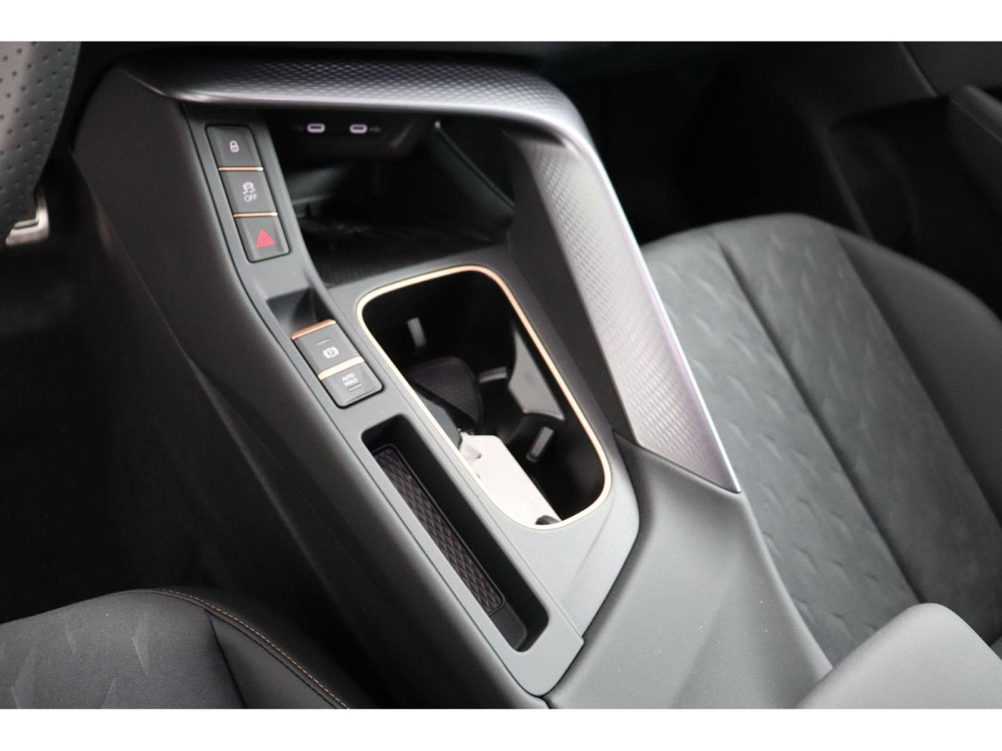 Cupra Terramar 1.5 eTSI 150 DSG7 (2026) - Photo 10