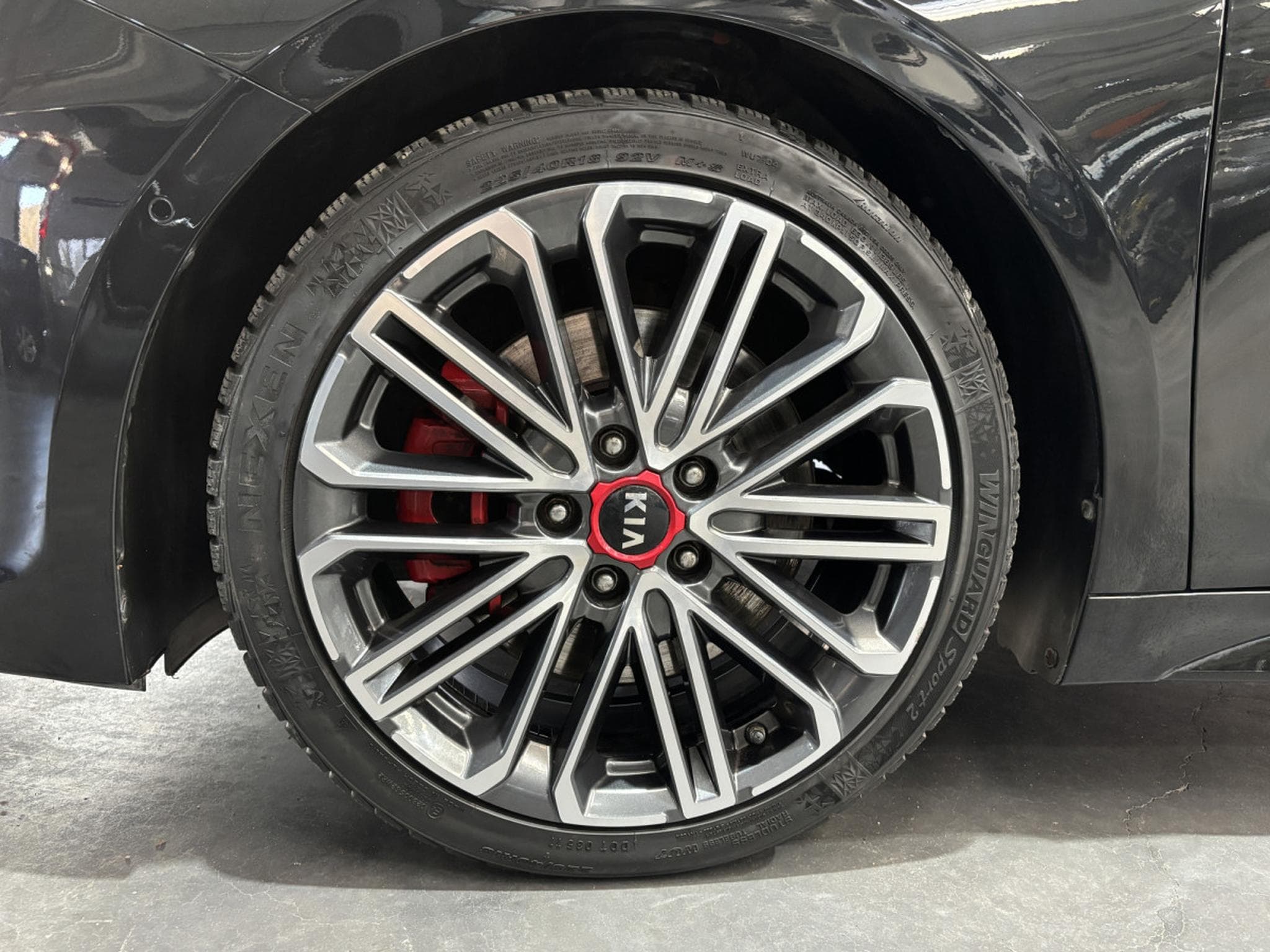 Kia ProCeed GT 1.6 T-GDI DCT (2021) - Photo 8