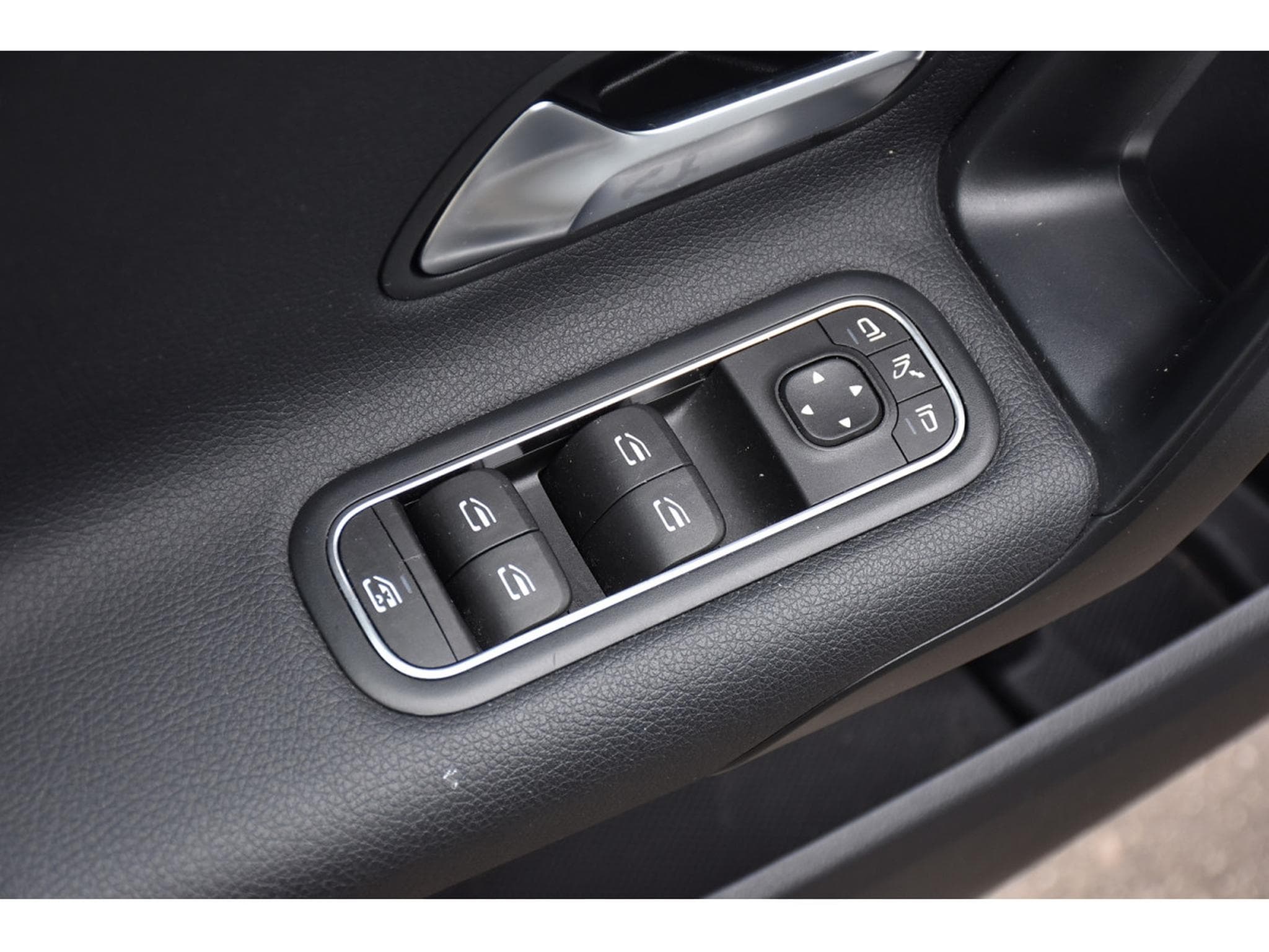 Mercedes A 180 CDI Style 7G-Tronic GPS LANE SIDE PARK (2021) - Photo 21