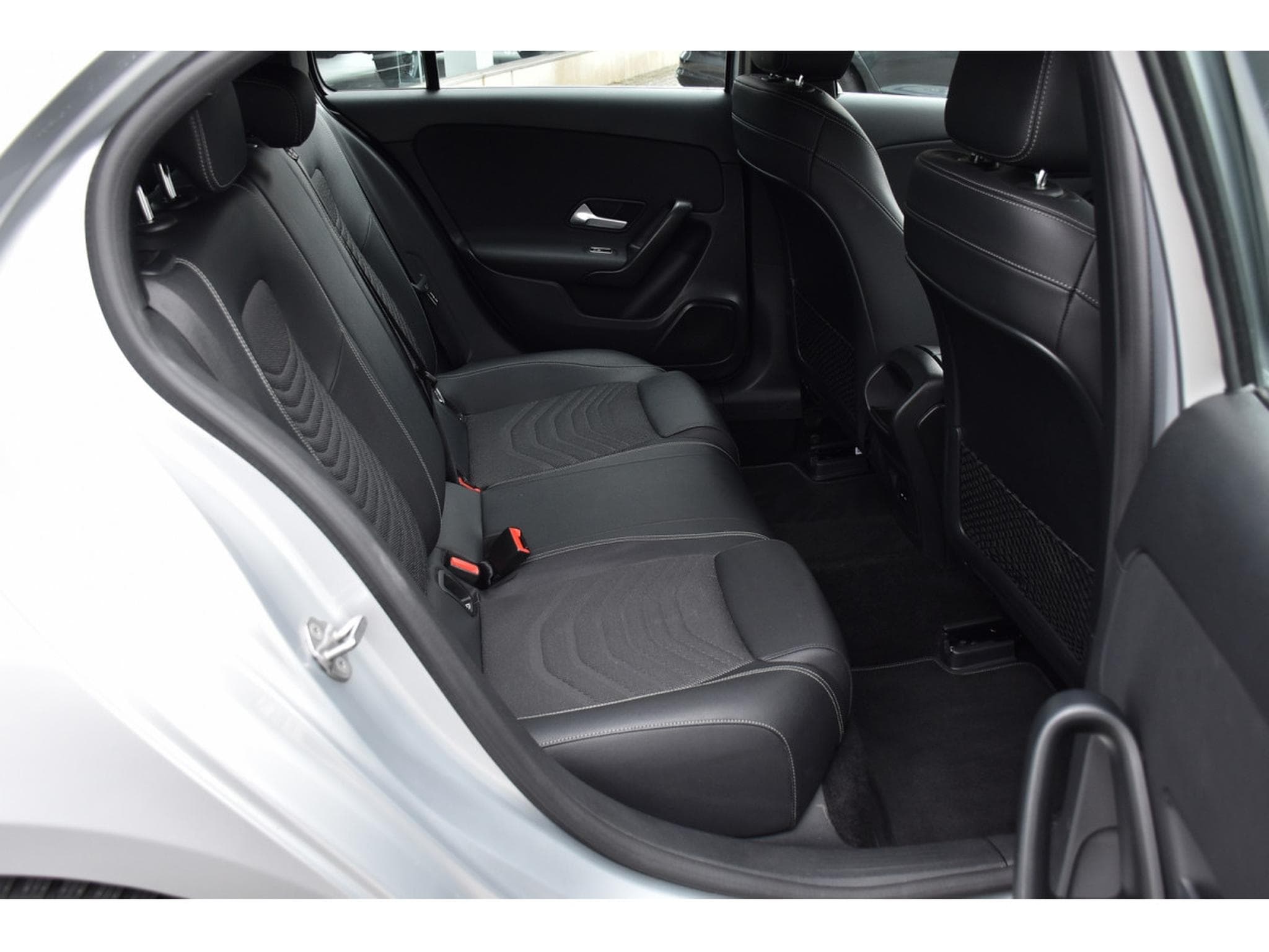 Mercedes A 180 CDI Style 7G-Tronic GPS LANE SIDE PARK (2021) - Photo 8