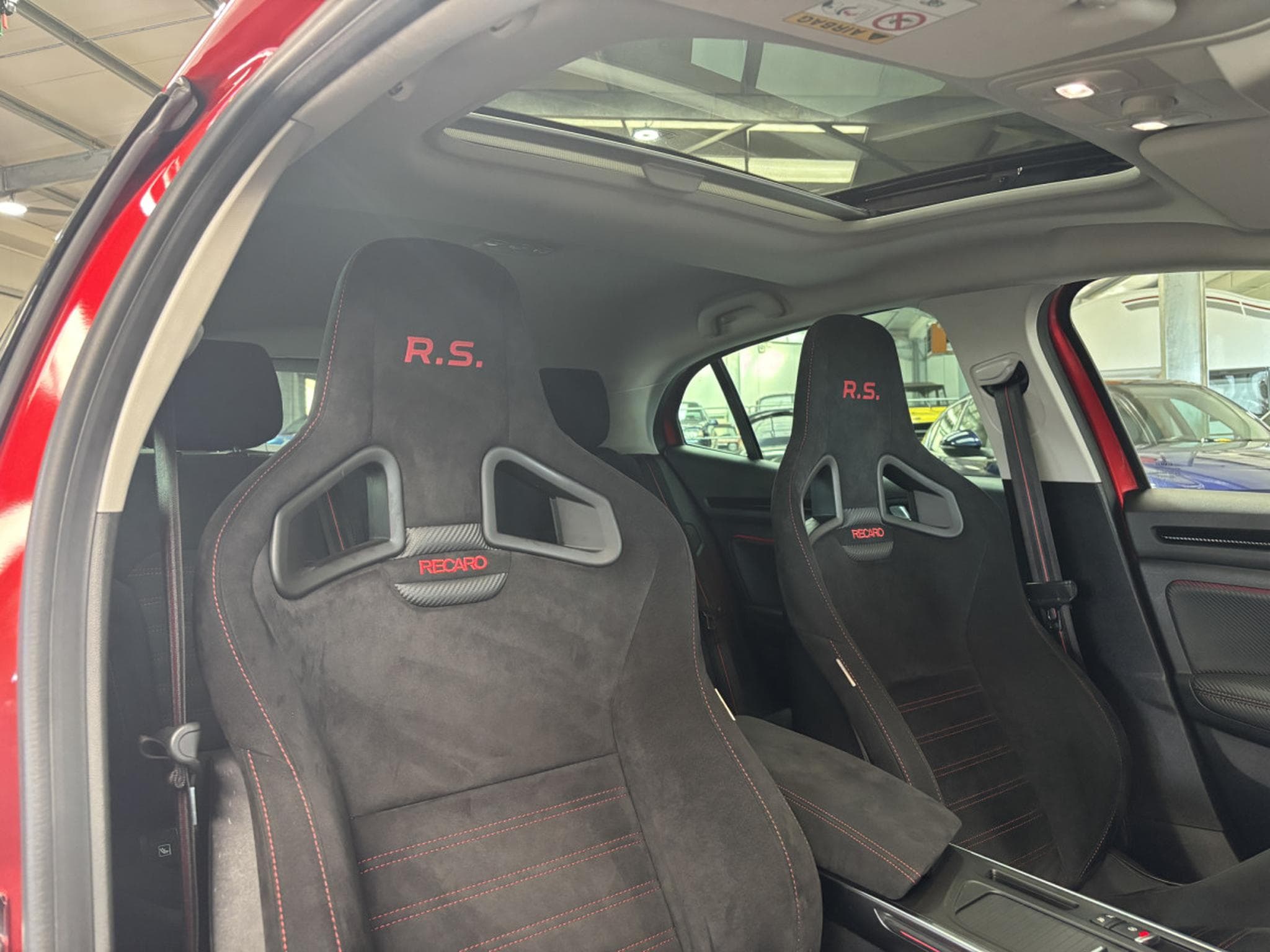 Renault Megane RS 1.8 TCE 300 TROPHY (2020) - Photo 12