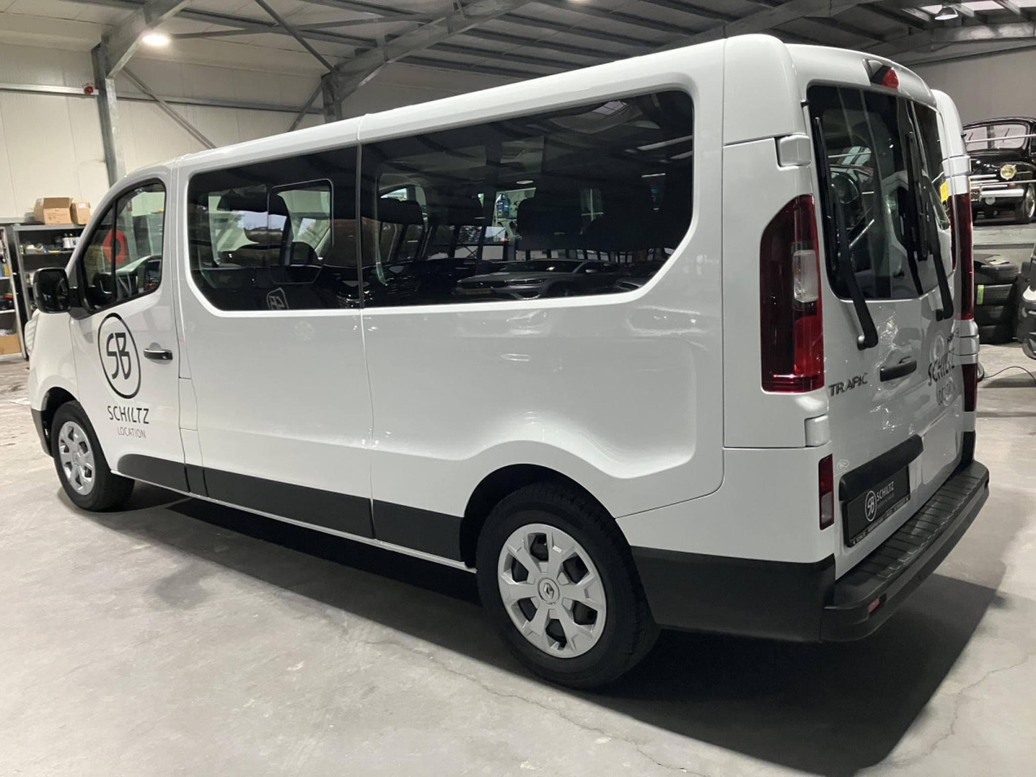 Renault Trafic 2.0 dCi Passenger L2H1 9 Seats (2024) - Photo 3