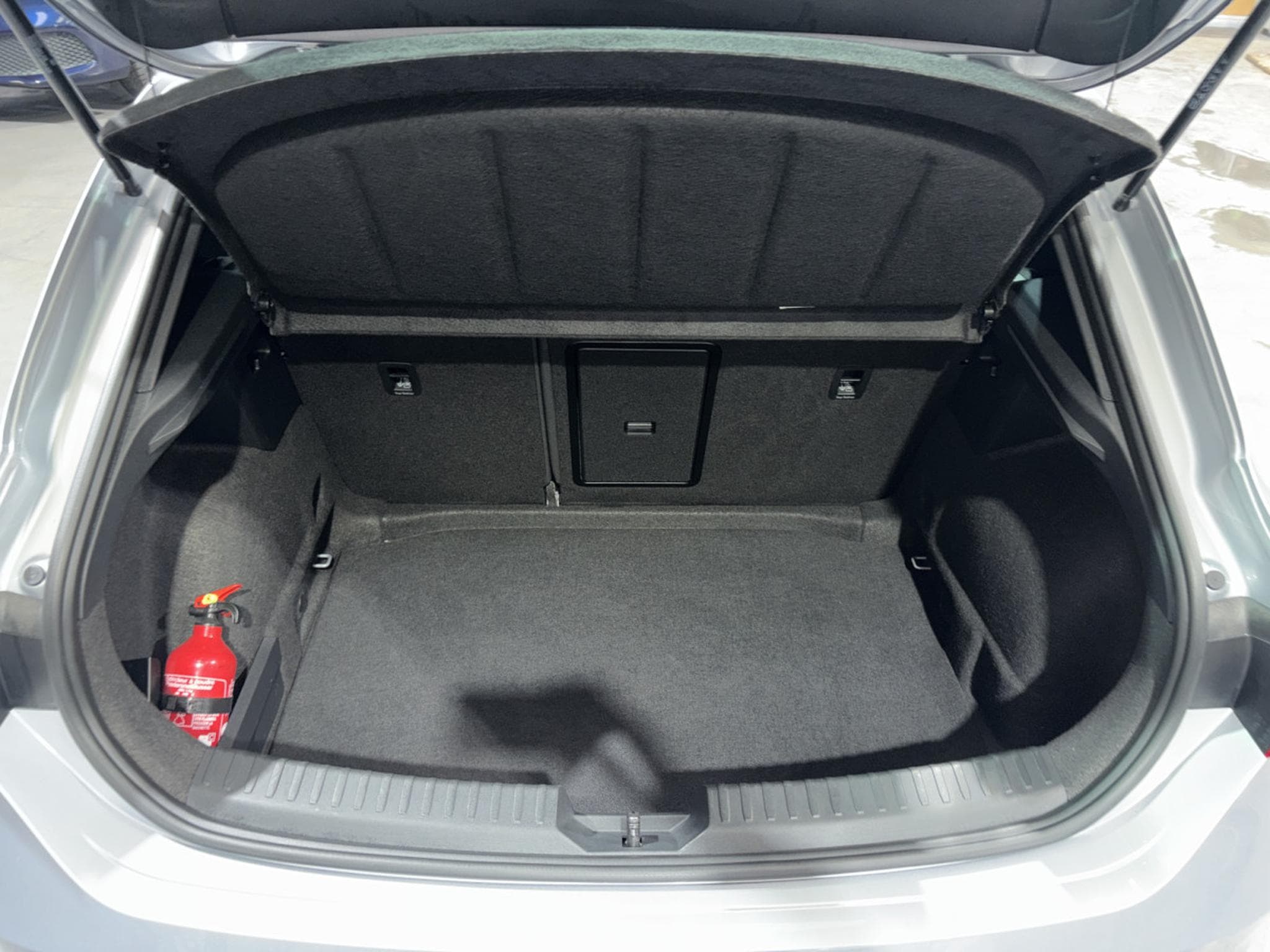 Seat Leon 1.5 eTSI DSG FR (2022) - Photo 13