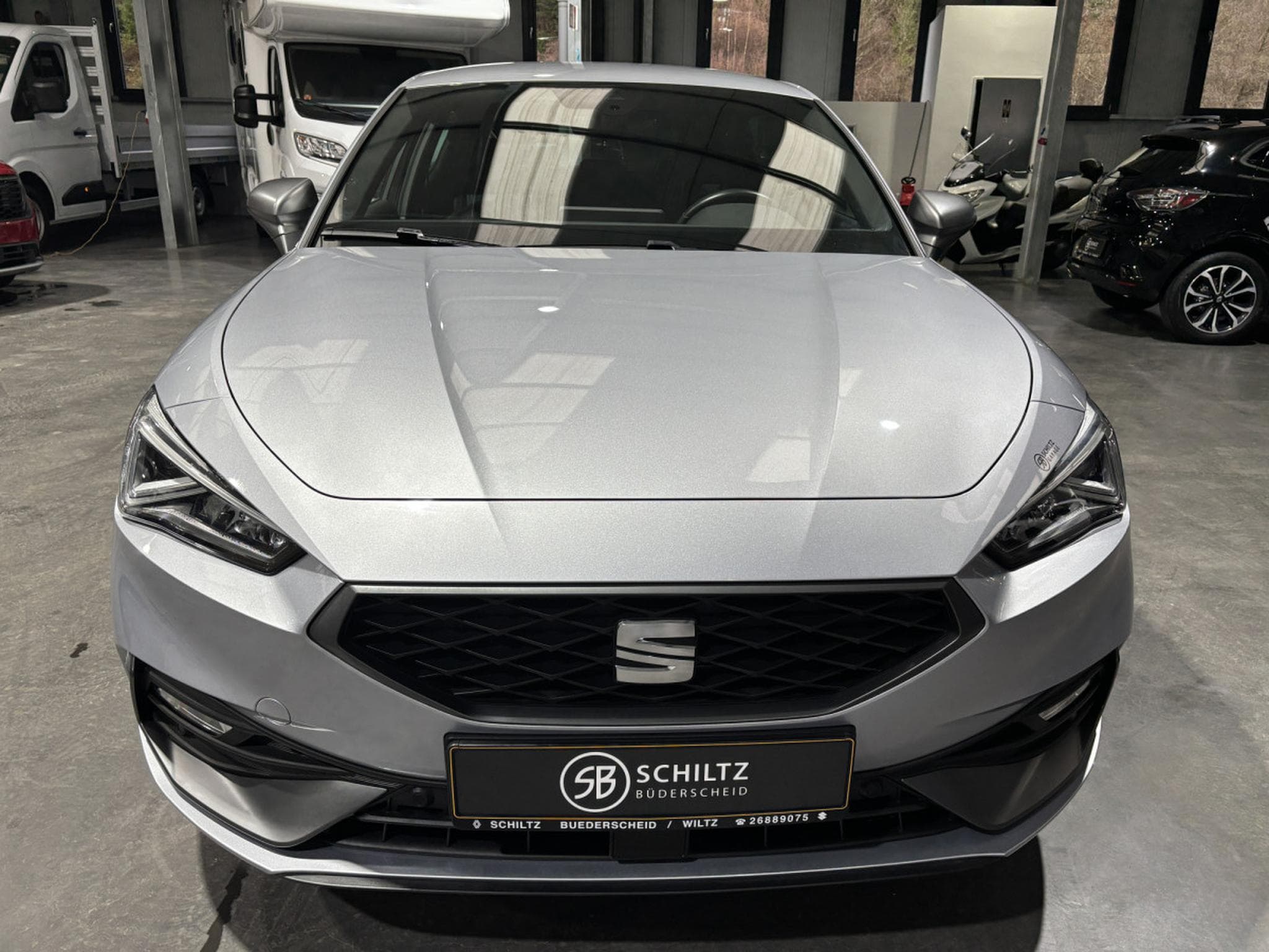 Seat Leon 1.5 eTSI DSG FR (2022) - Photo 6