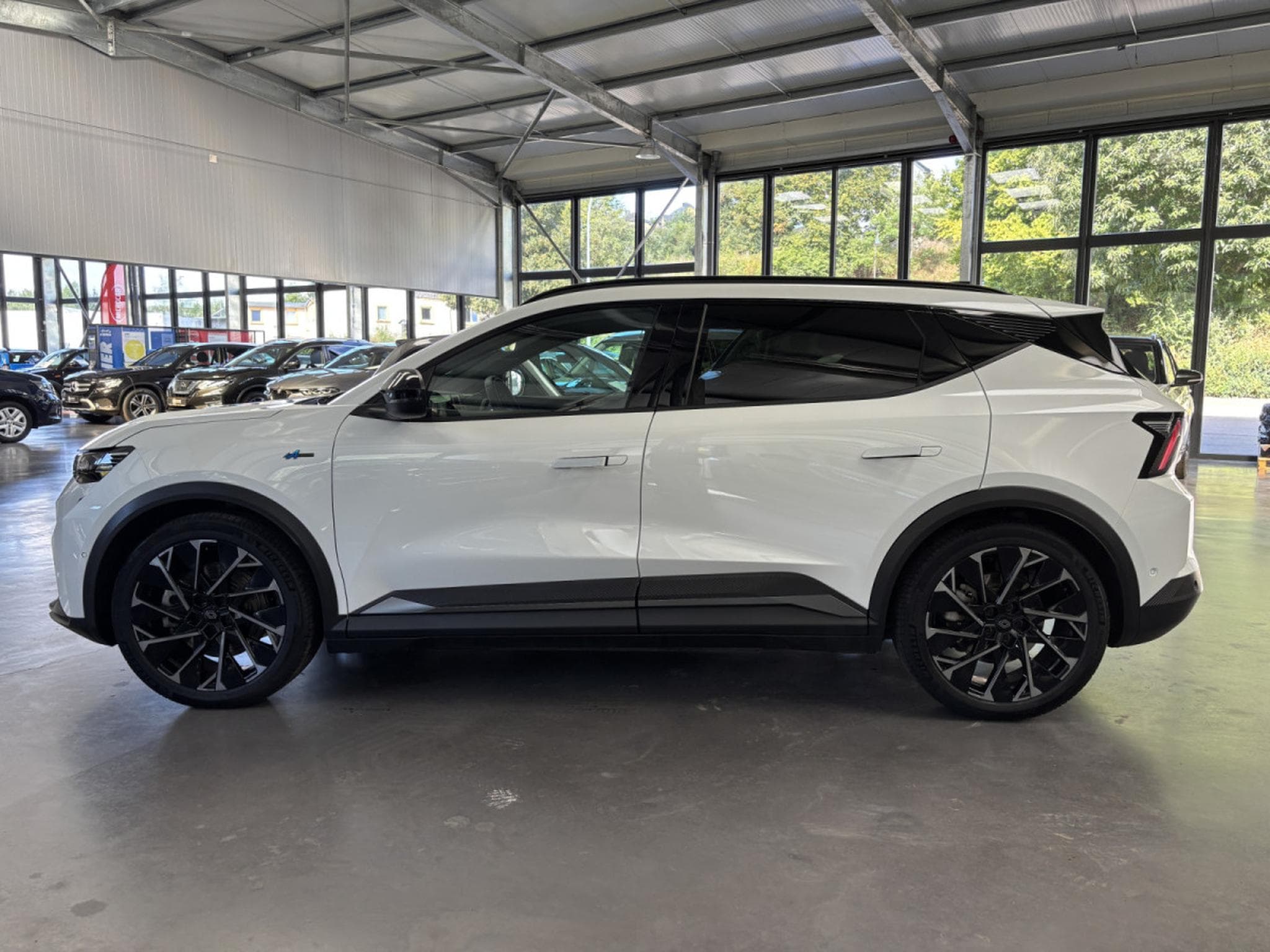 Renault Scenic E-TECH 220 Esprit Alpine Long Range 87Kw/h (2024) - Photo 5