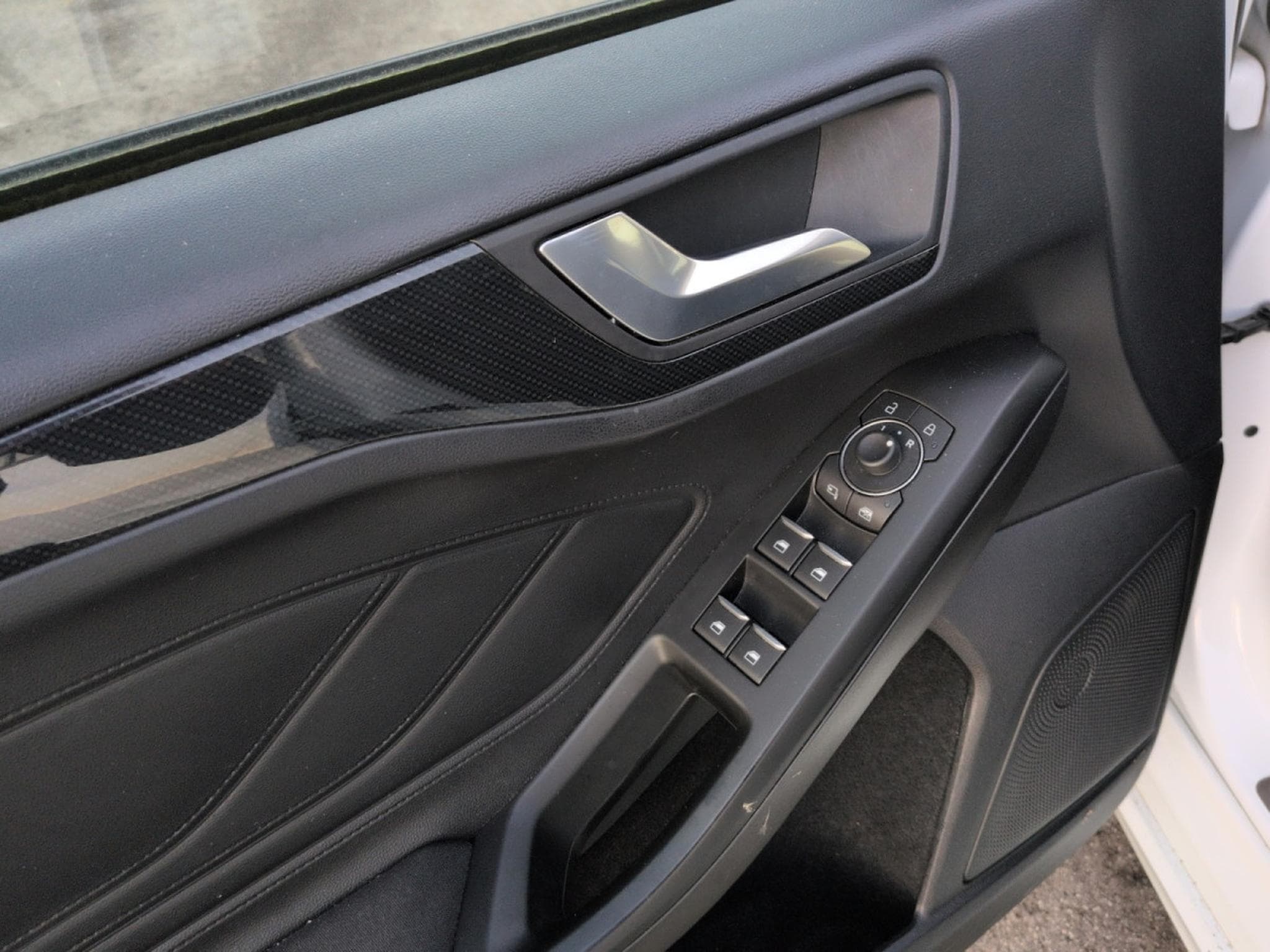 Ford Focus 1.0 EcoBoost MHEV ST-Line X (2022) - Foto 11