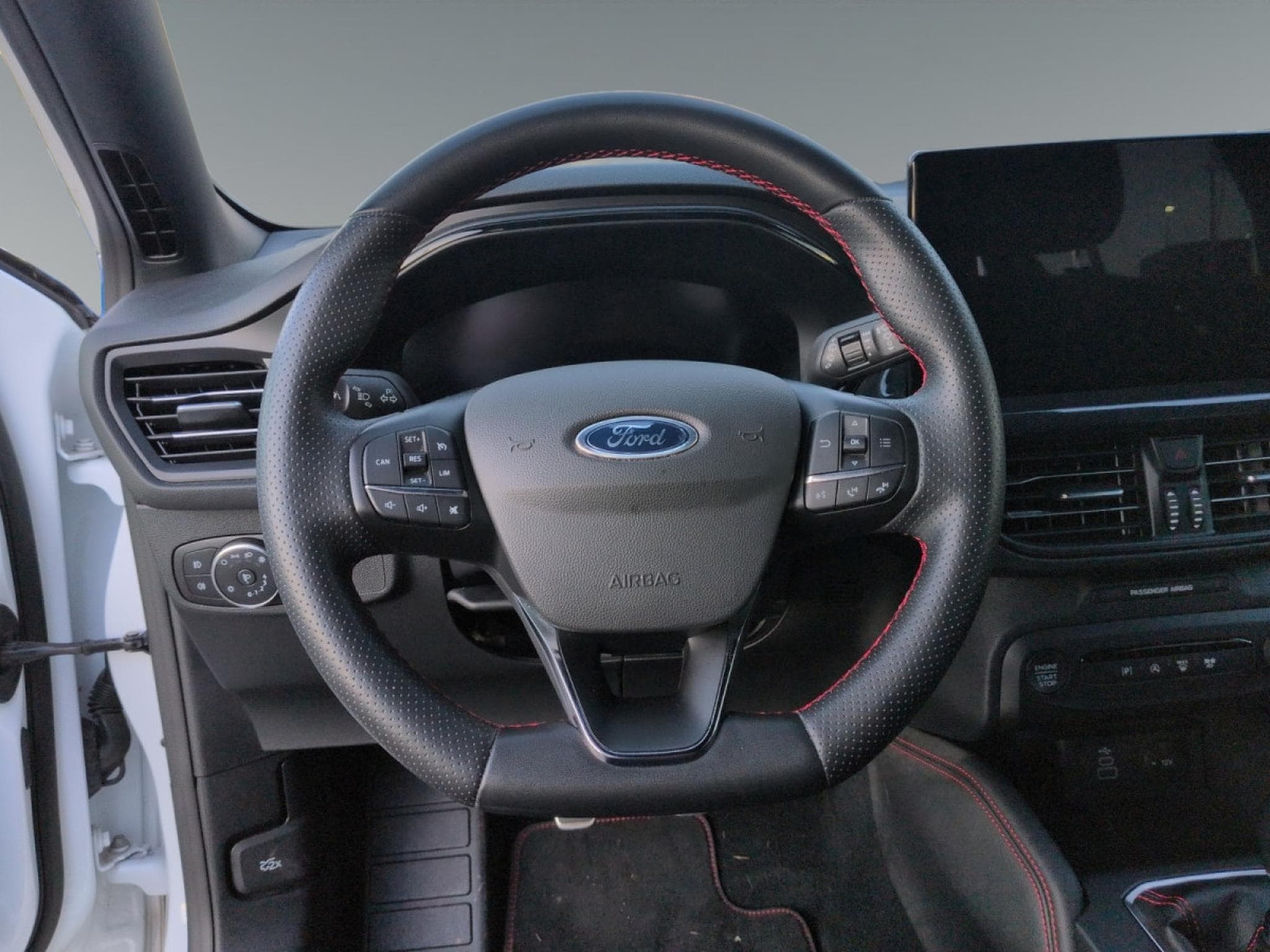 Ford Focus 1.0 EcoBoost MHEV ST-Line X (2022) - Foto 13