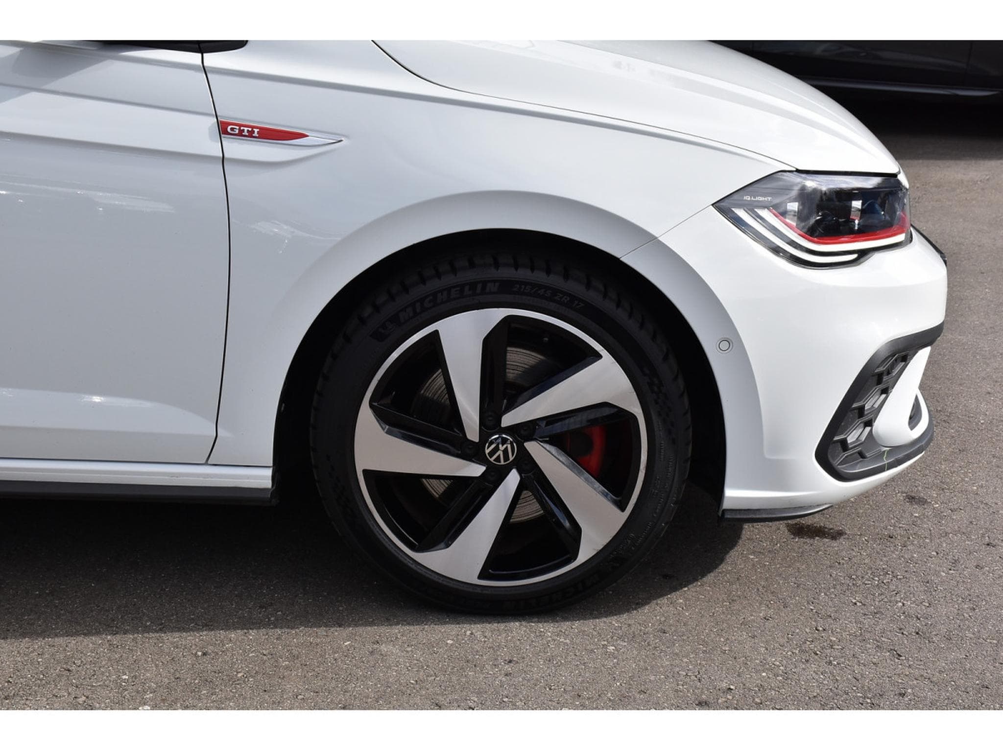 VW Polo 2.0 TSI DSG ACC TRAVEL LANE SIDE IQ.LIGHT PARK ASSIST 1°MAIN (2024) - Photo 5