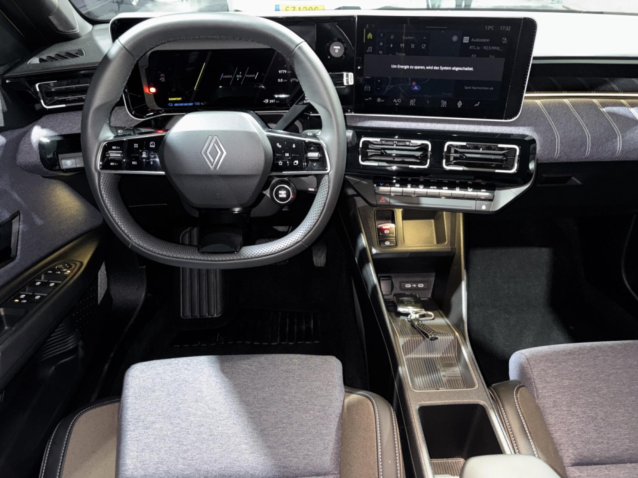 Renault 5 E-tech techno 150hp 52kwh (2025) - Photo 9