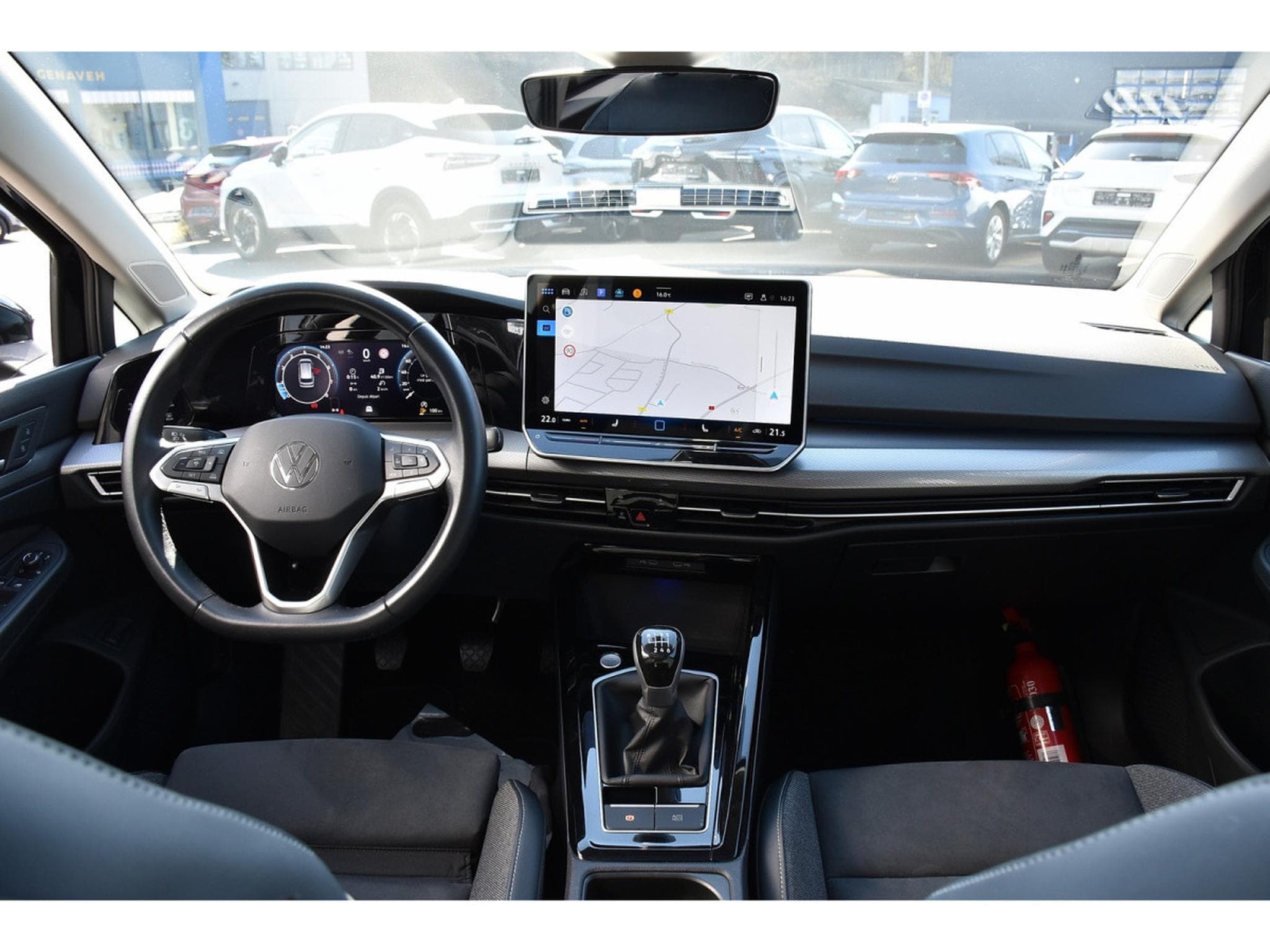 VW Golf Variant 1.5 TSI Style PANO ACC TRAVEL SIDE SG CHFF CAM 1° MA (2024) - Photo 10