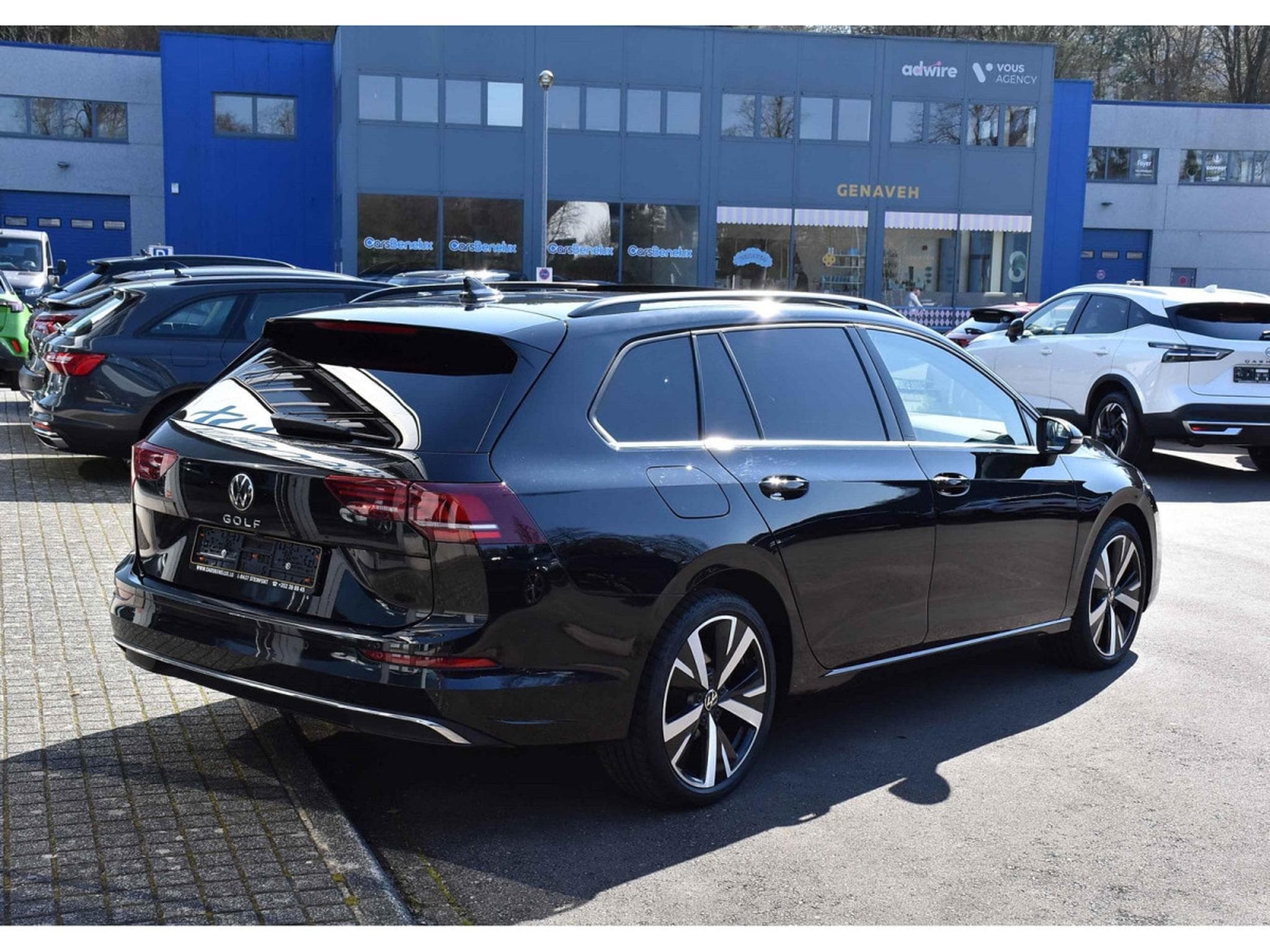 VW Golf Variant 1.5 TSI Style PANO ACC TRAVEL SIDE SG CHFF CAM 1° MA (2024) - Photo 4