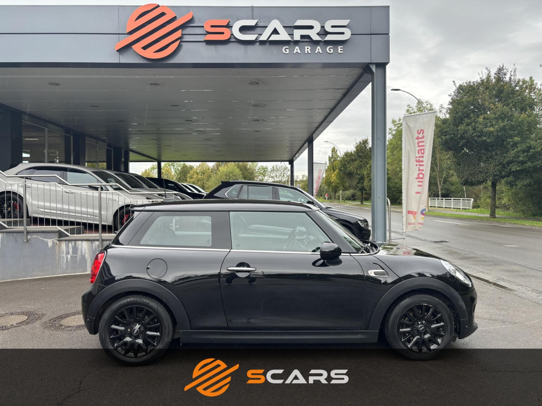 Mini Cooper 1.5 136cv Automat. Carbon Black Color Line (2018) - Photo 2