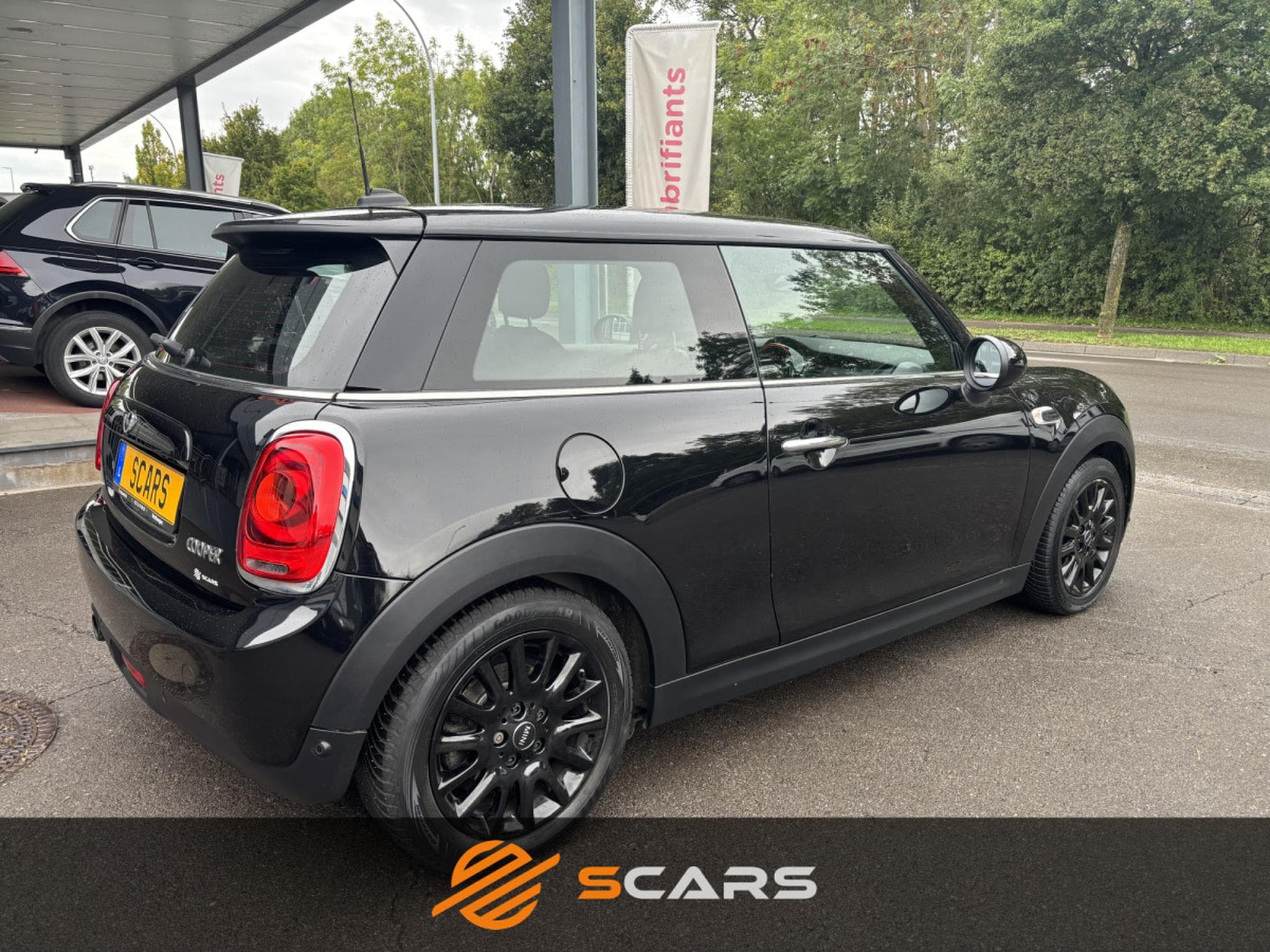 Mini Cooper 1.5 136cv Automat. Carbon Black Color Line (2018) - Photo 3